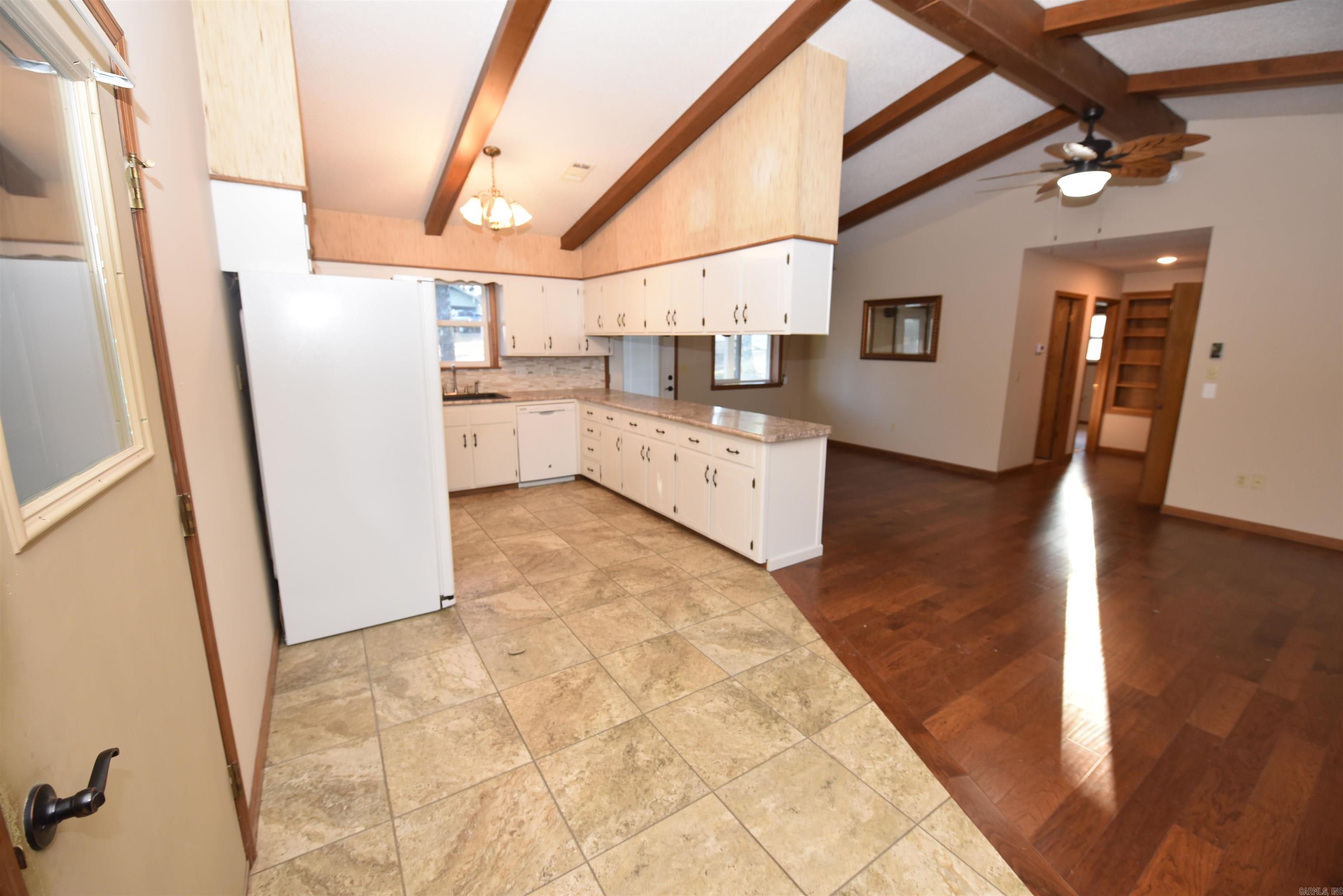 INDIAN HILLS - Residential