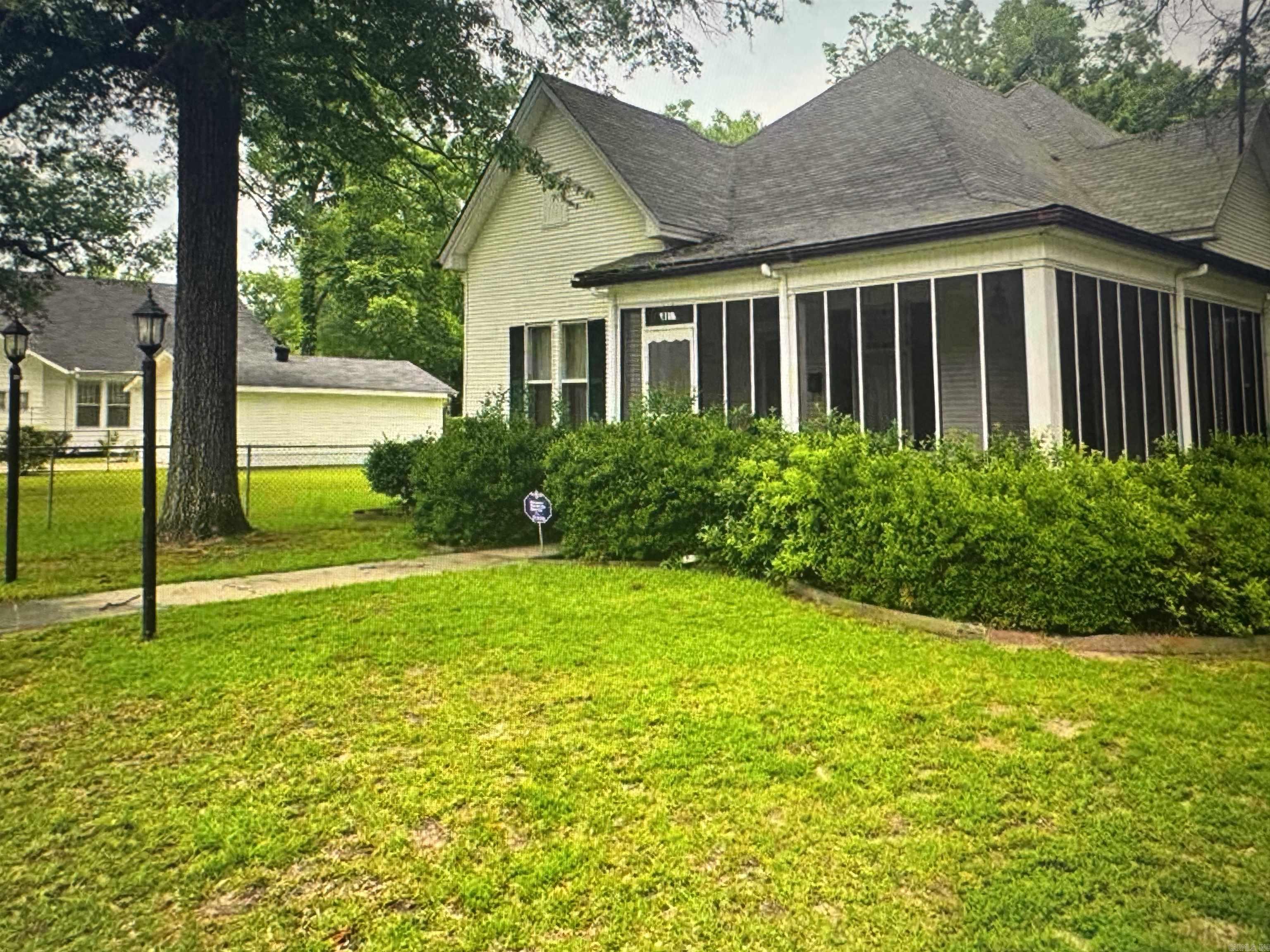 HARDING D, RUSSELL - Residential