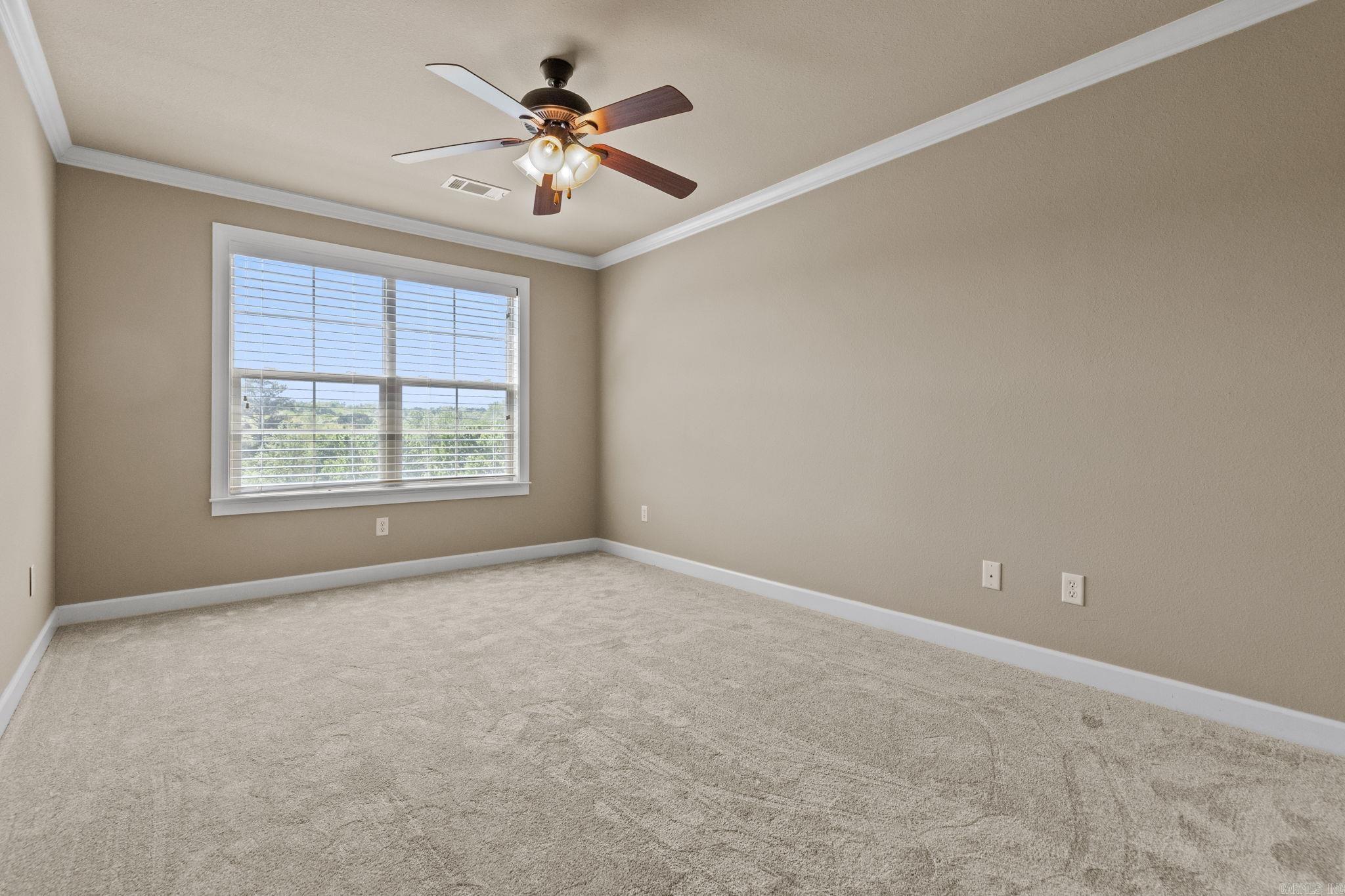 WOODLANDS EDGE - Residential