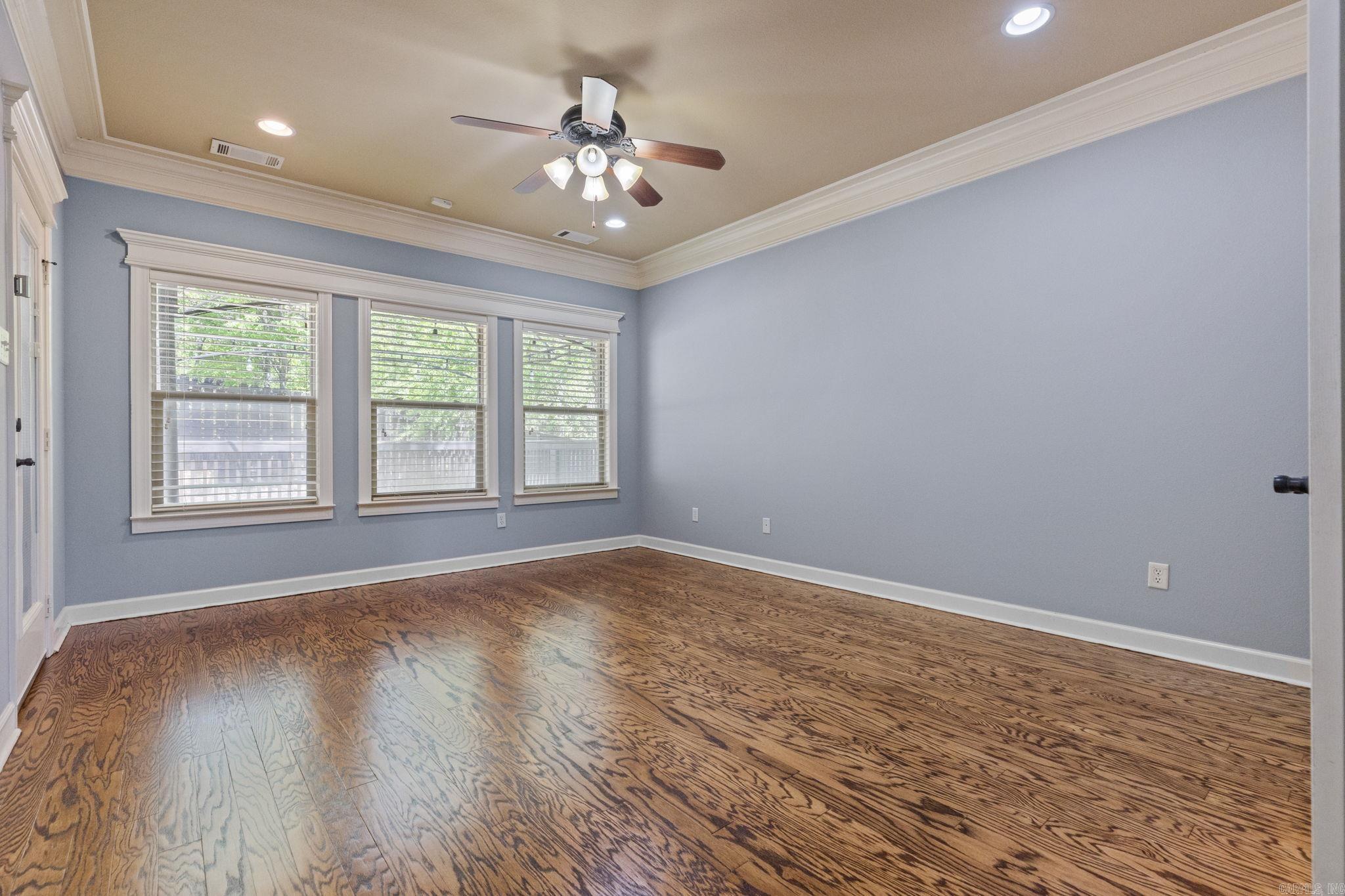 WOODLANDS EDGE - Residential