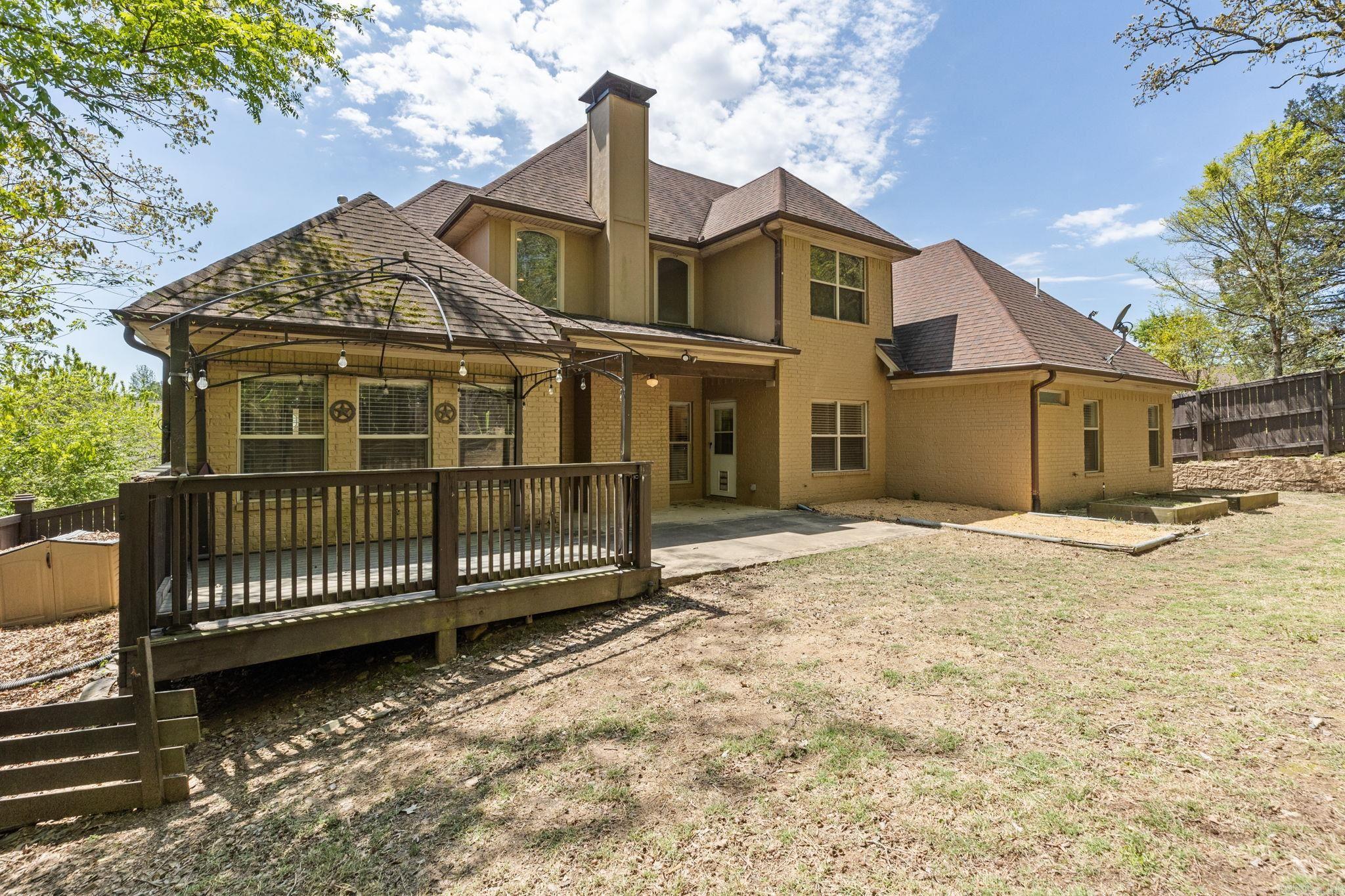 WOODLANDS EDGE - Residential