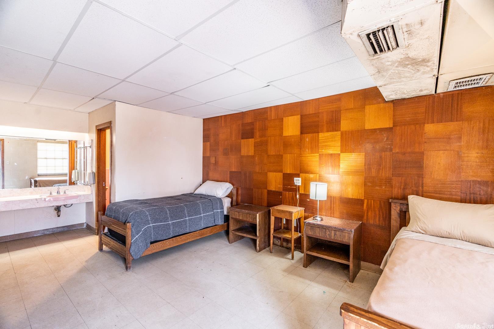 Magnolia - Commercial Sale