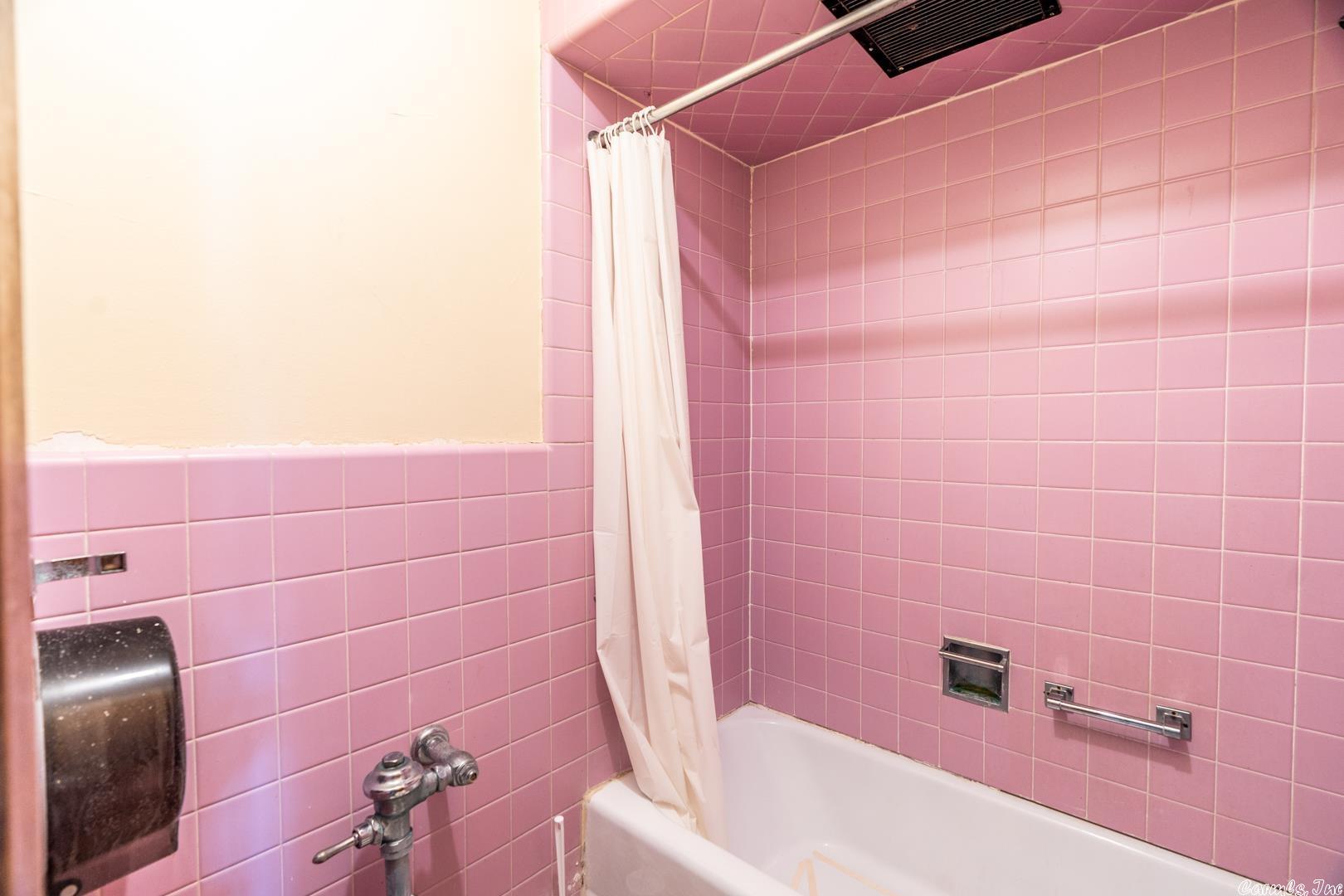 Magnolia - Commercial Sale