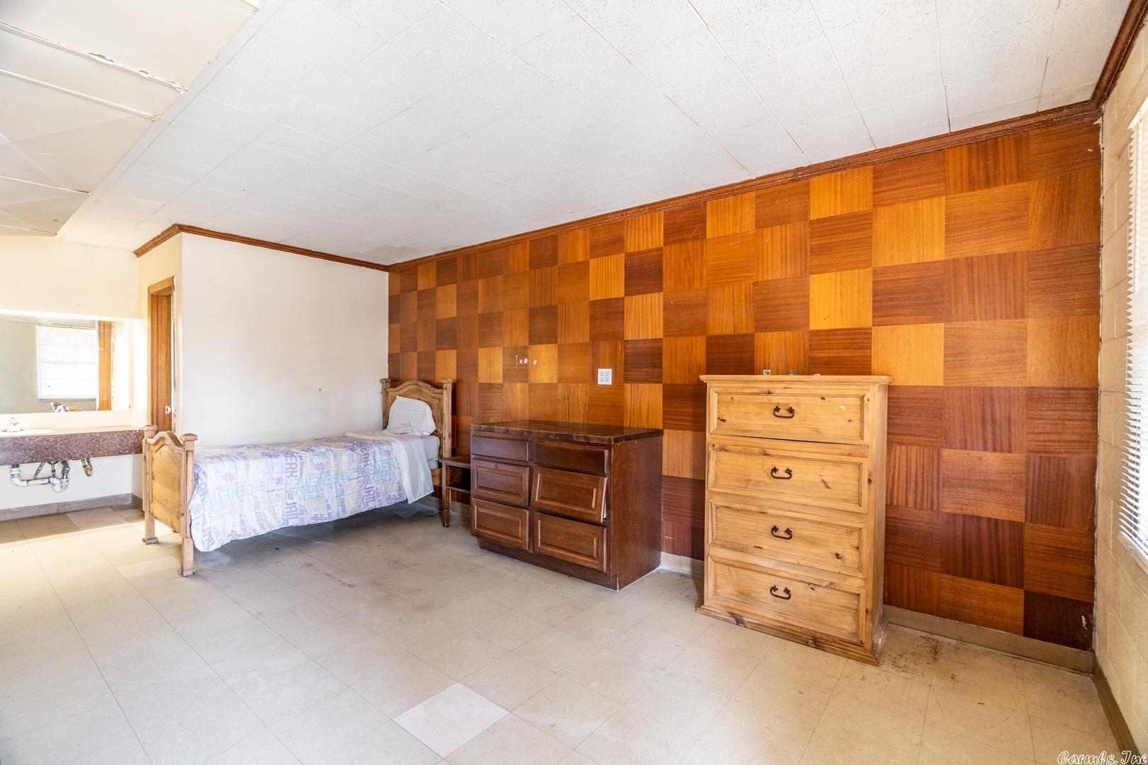 Magnolia - Commercial Sale