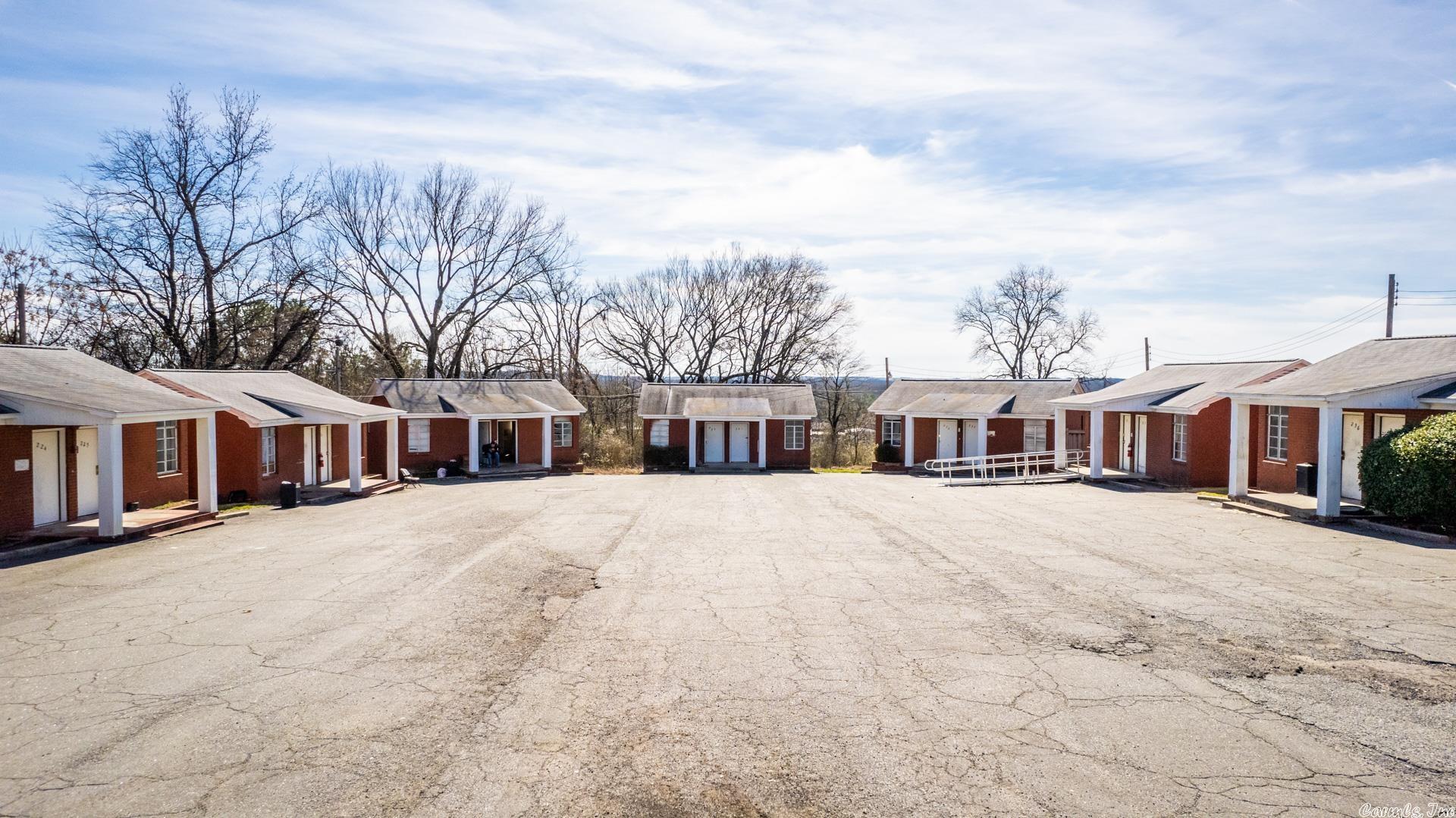 Magnolia - Commercial Sale