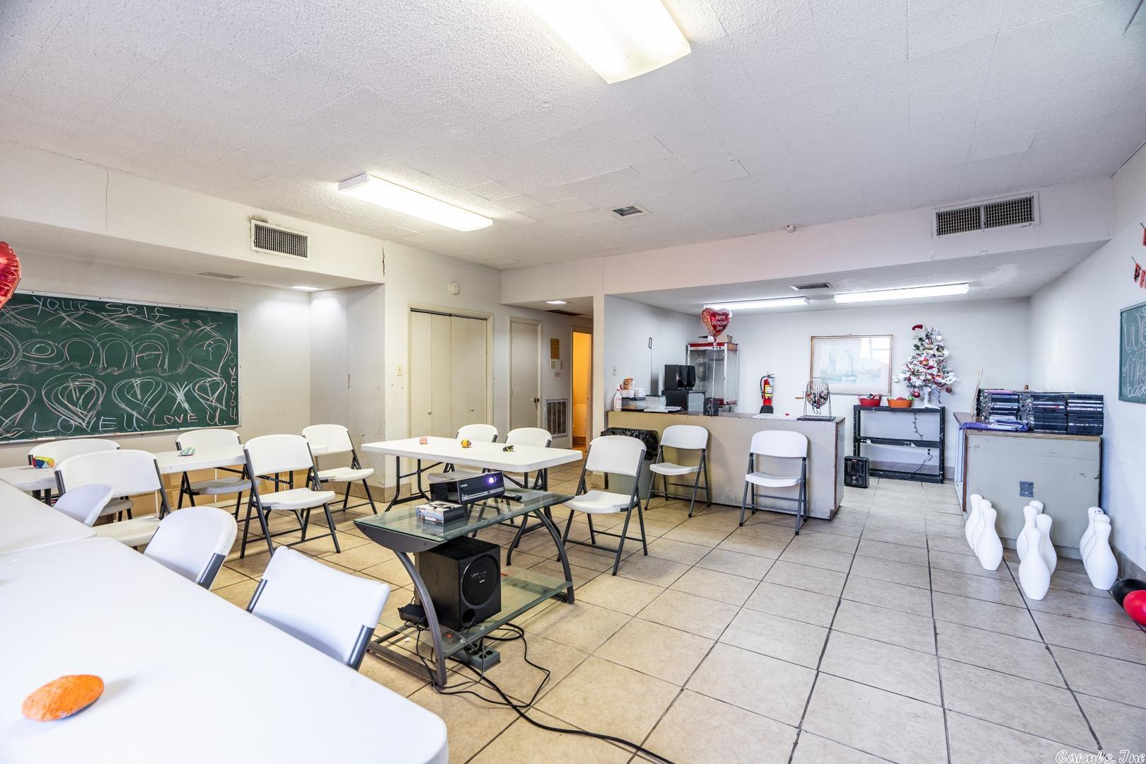 Magnolia - Commercial Sale