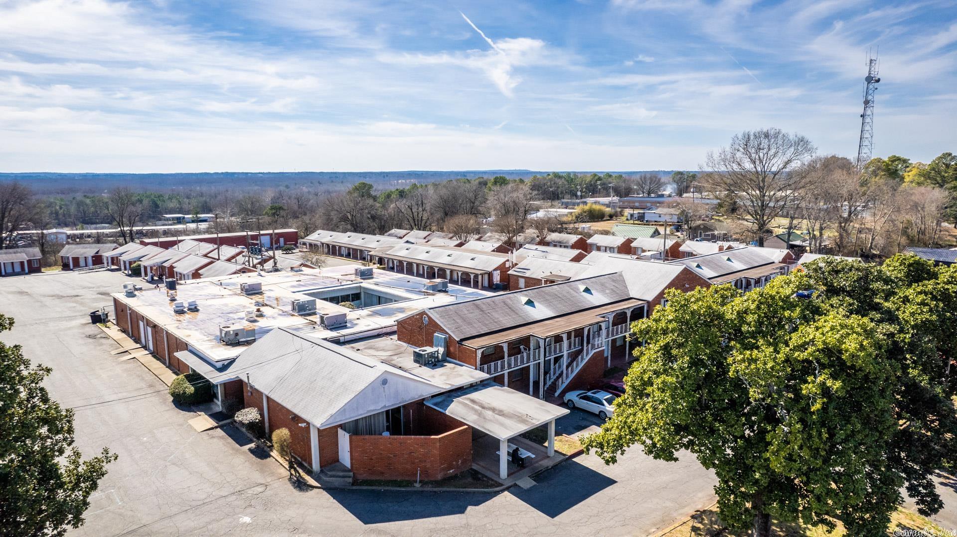 Magnolia - Commercial Sale