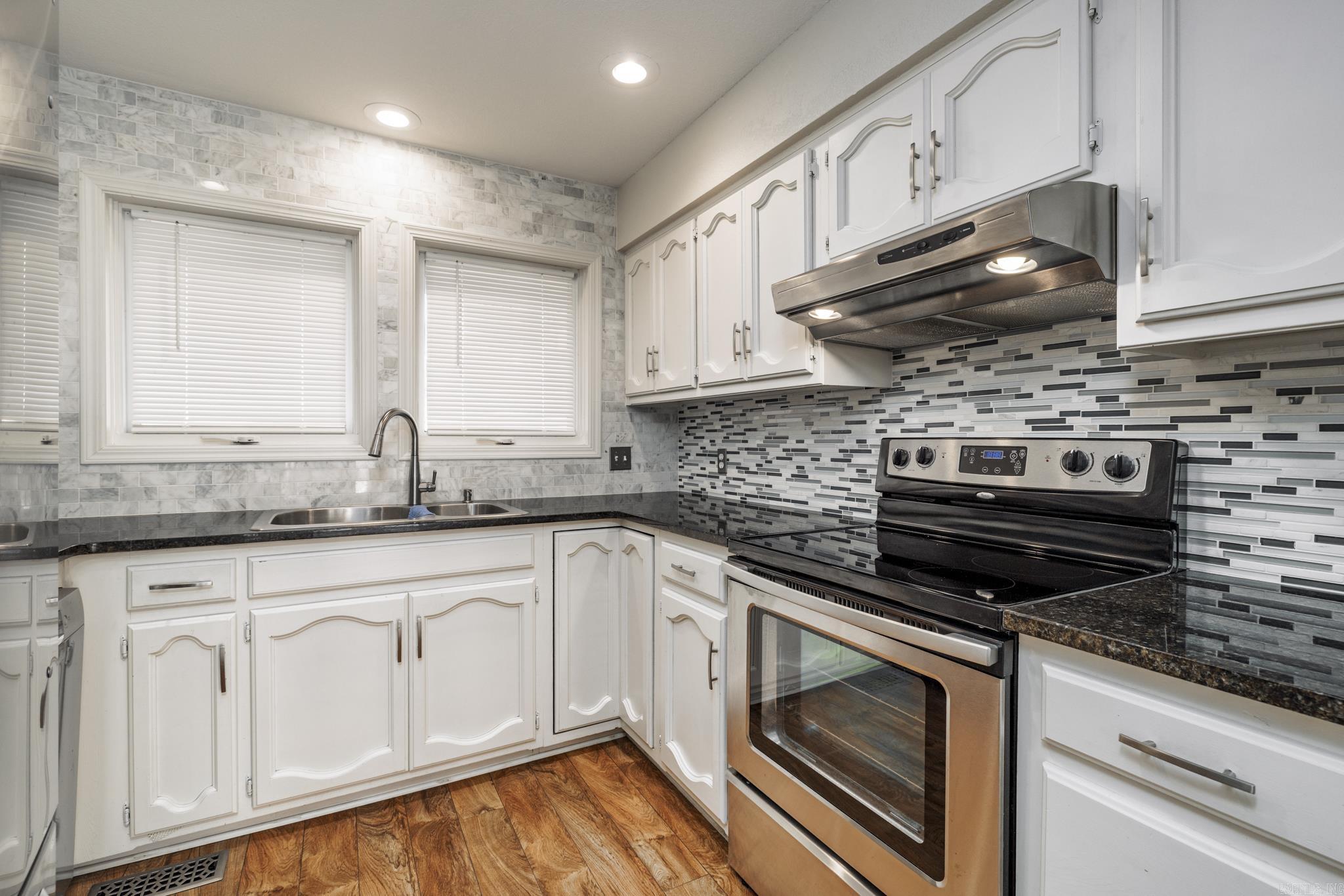 Guadalajara Courts #4 - Residential