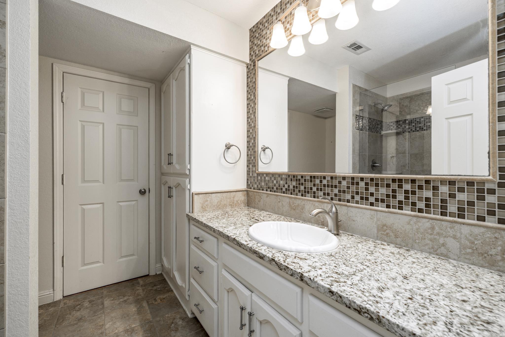 Guadalajara Courts #4 - Residential