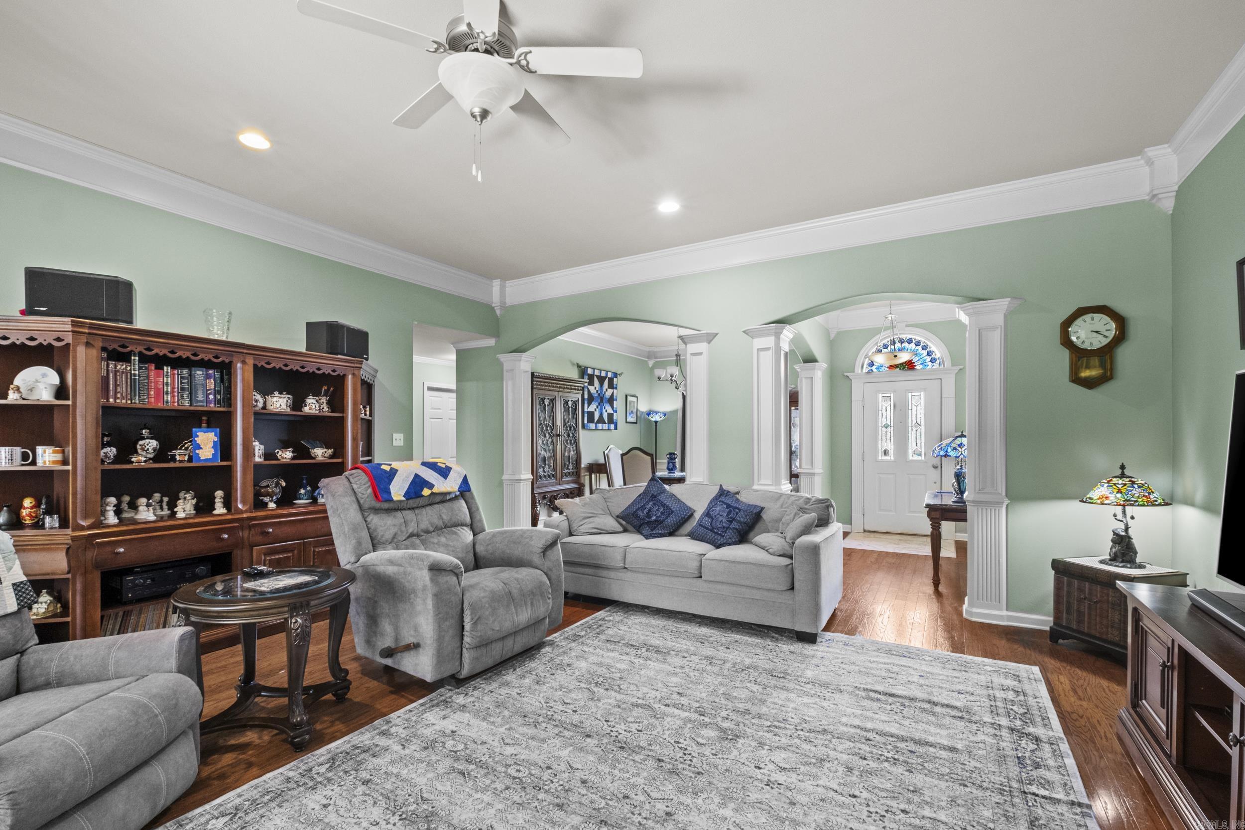 COUNTRY CLUB OF ARK THE - Residential