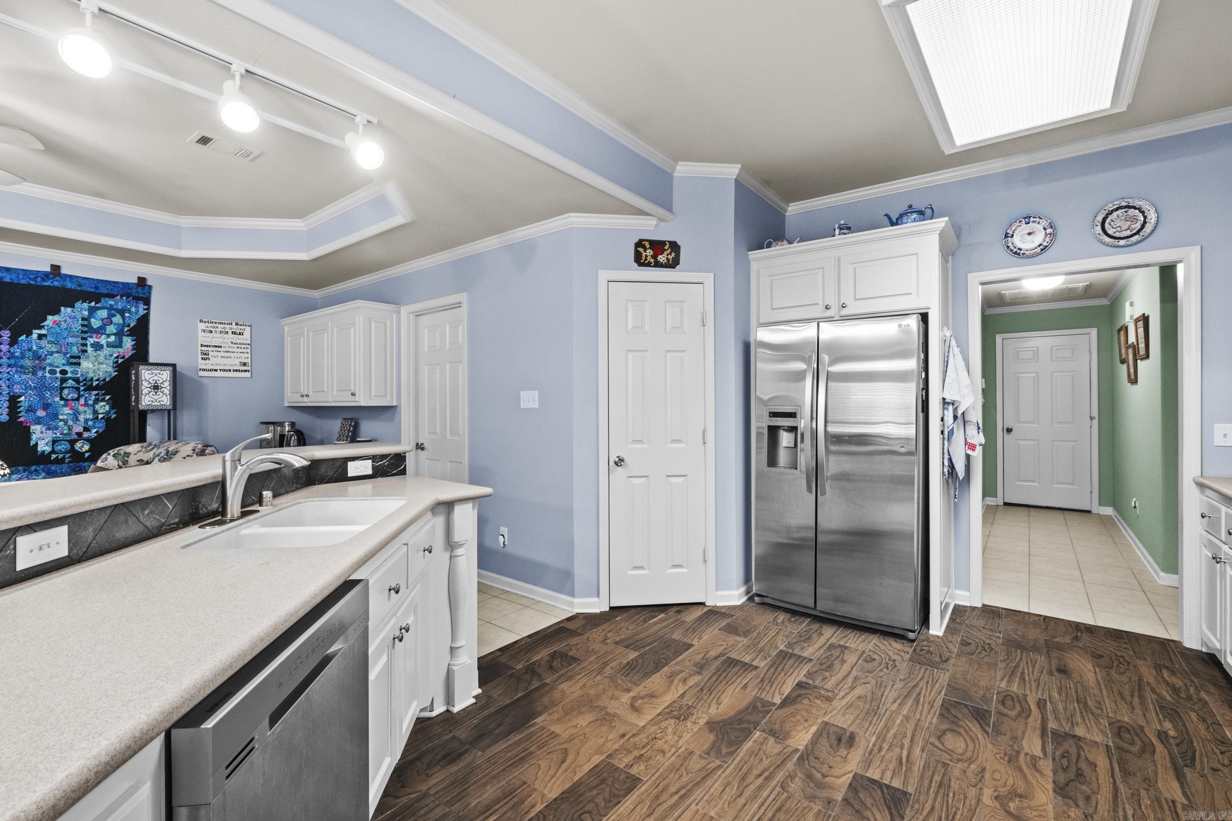 COUNTRY CLUB OF ARK THE - Residential