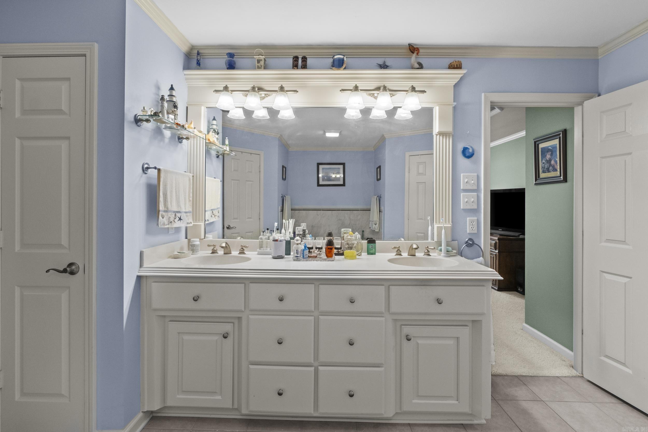 COUNTRY CLUB OF ARK THE - Residential