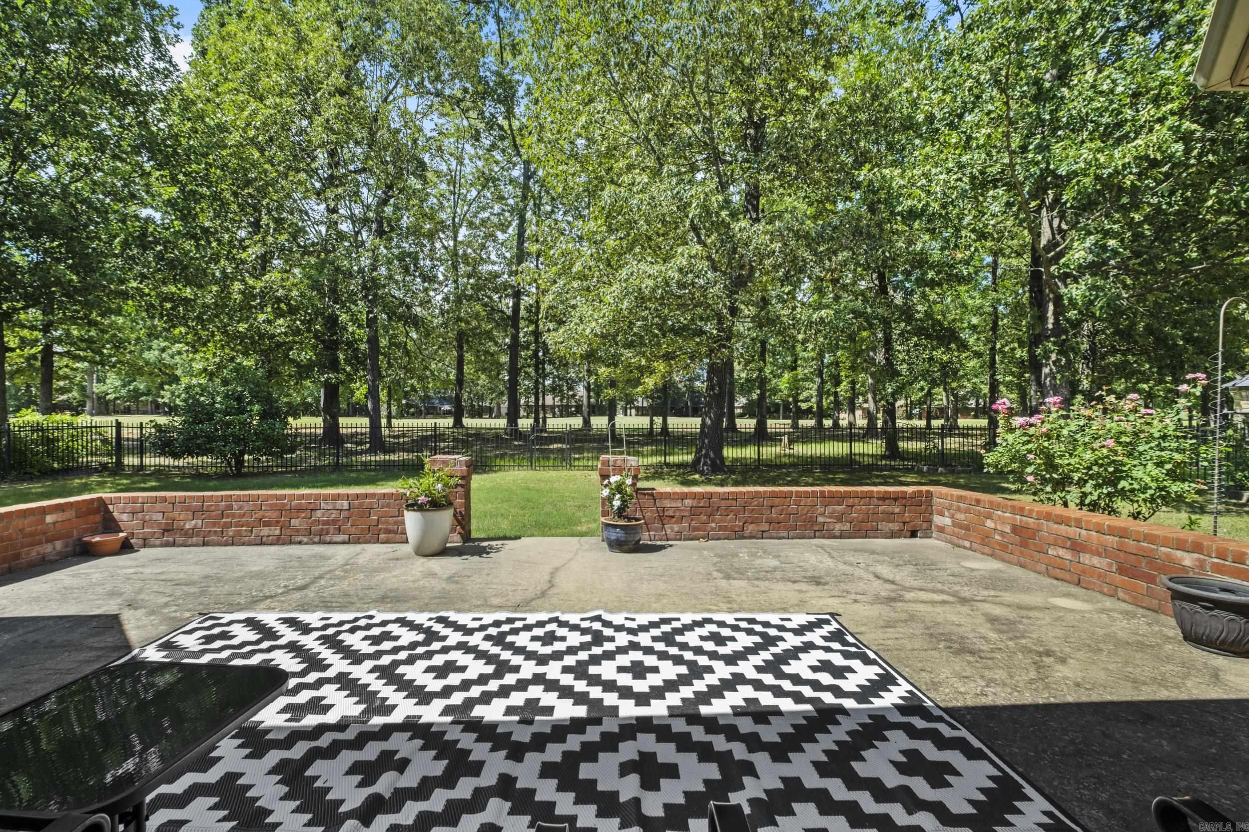 COUNTRY CLUB OF ARK THE - Residential