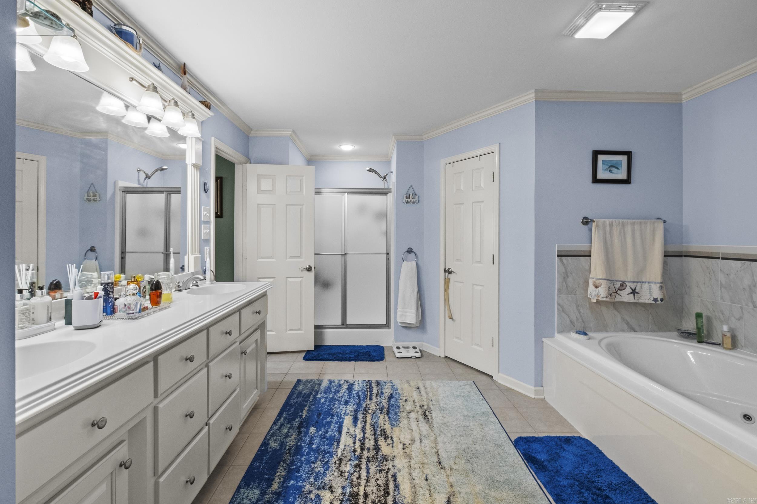 COUNTRY CLUB OF ARK THE - Residential