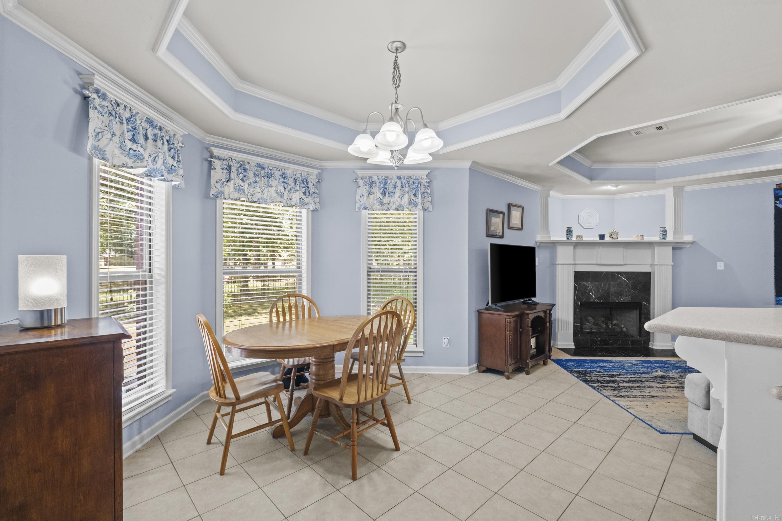 COUNTRY CLUB OF ARK THE - Residential