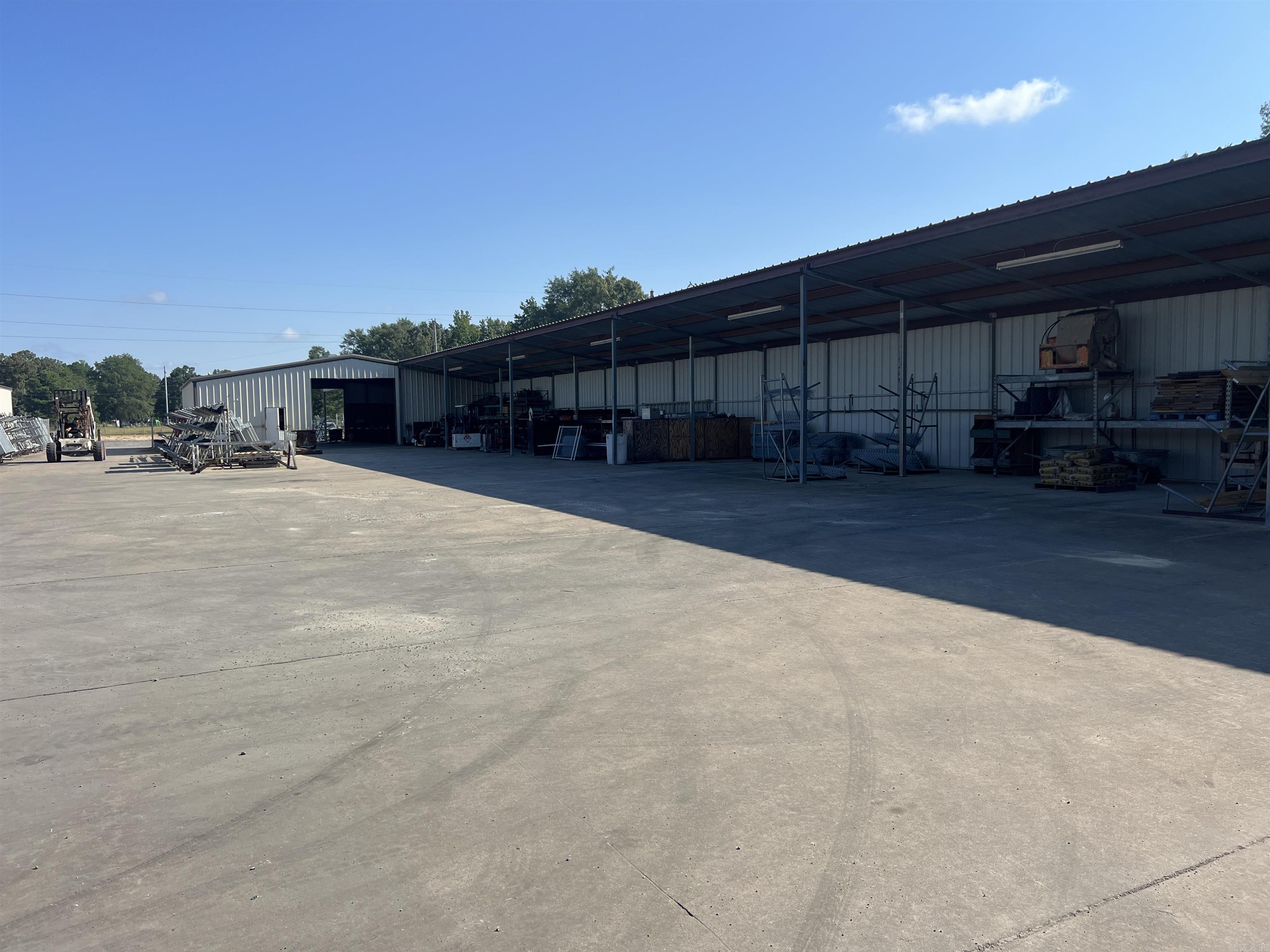 BEARDEN CITY METES & BOUNDS - Commercial Sale