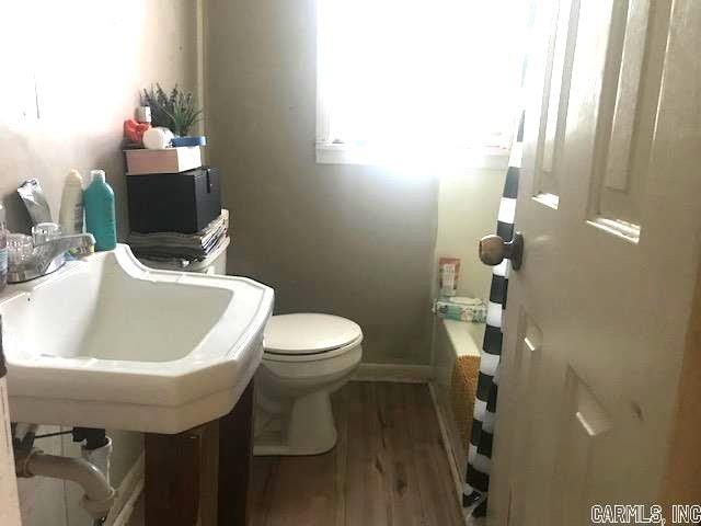 WADDLE & HUGHES - Residential