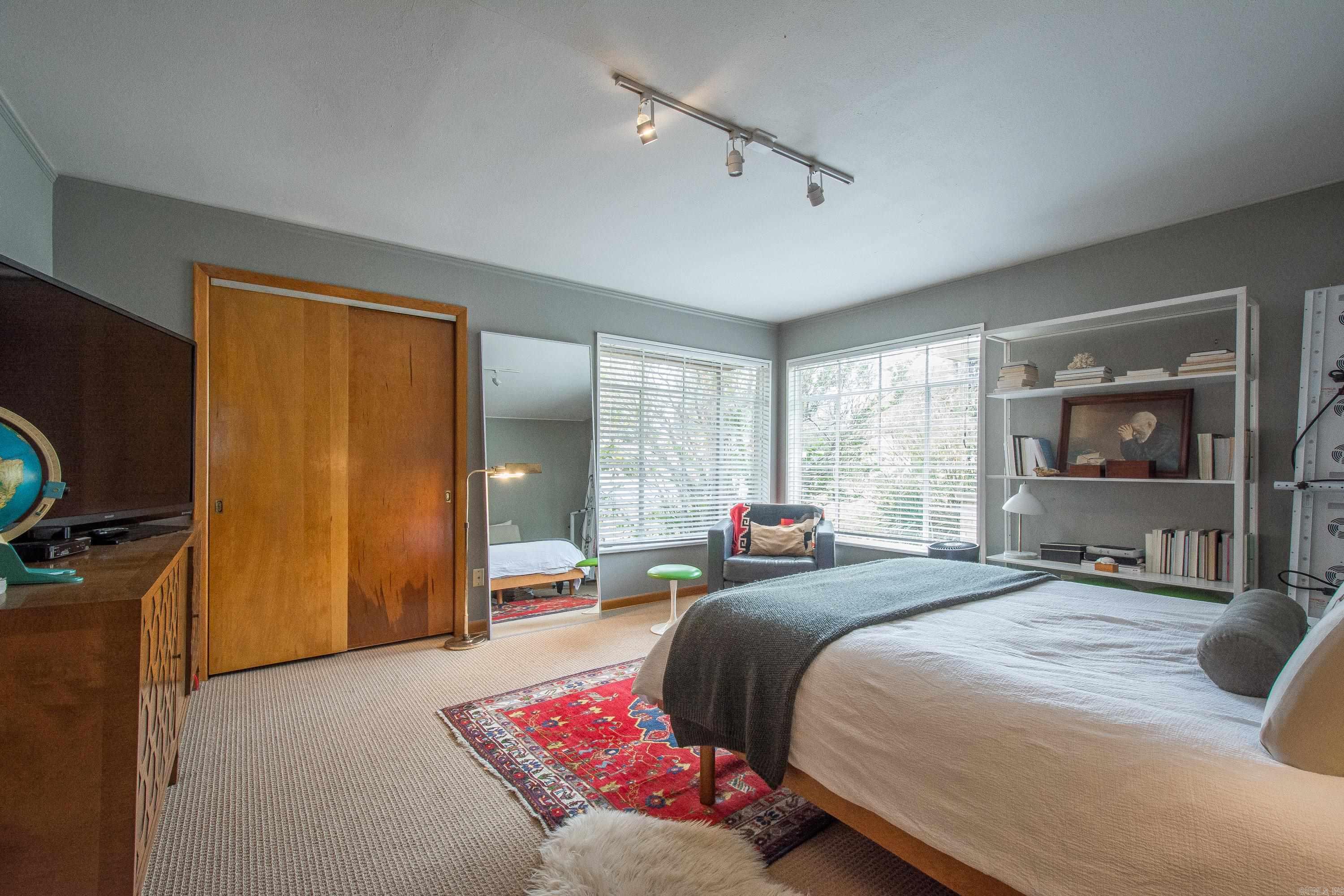 Lincoln Park - Residential