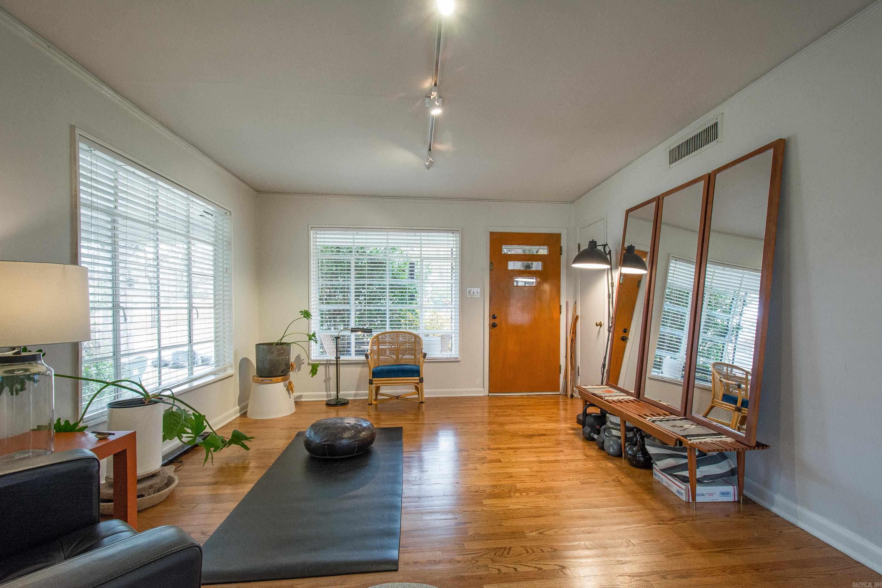 Lincoln Park - Residential