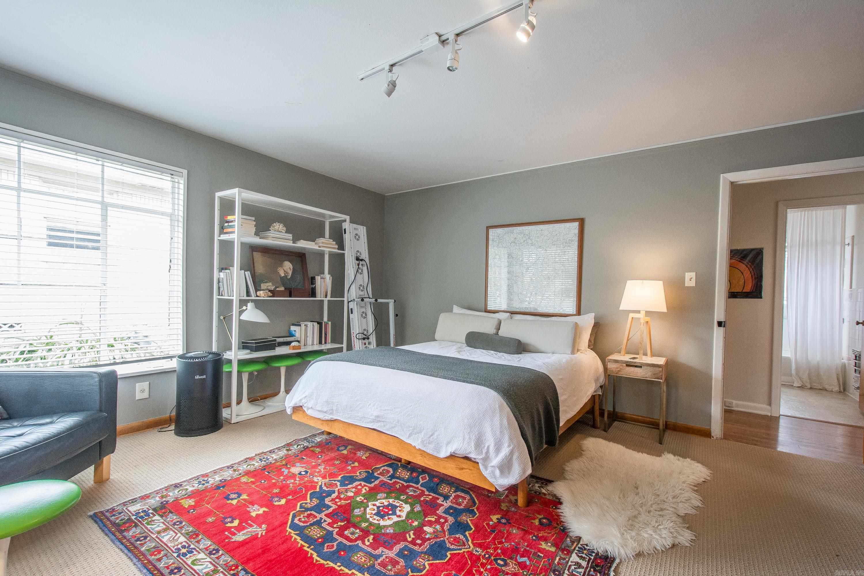 Lincoln Park - Residential