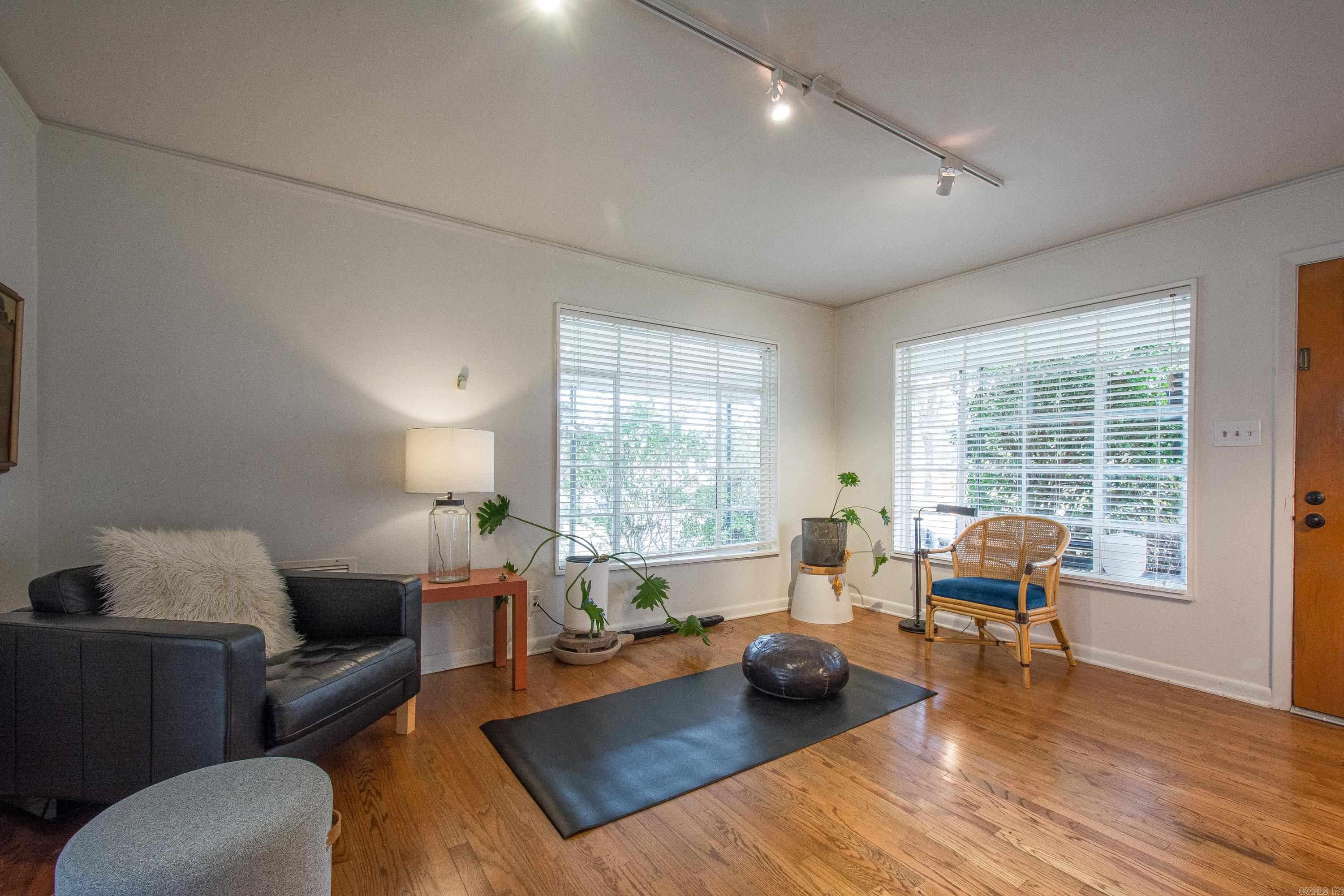 Lincoln Park - Residential