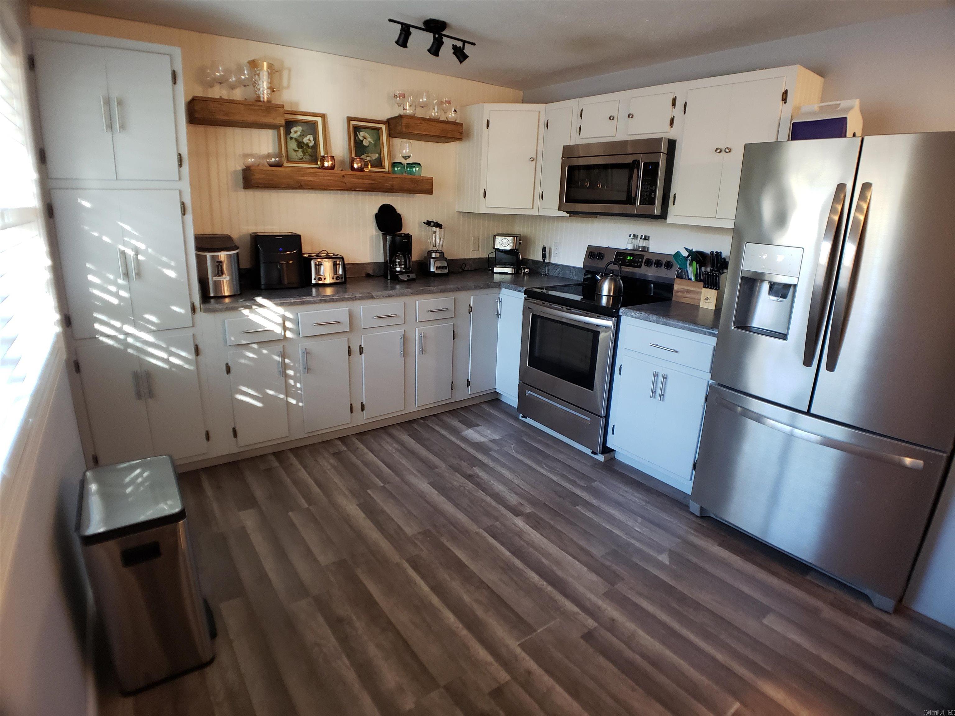 Lakevievv - Residential