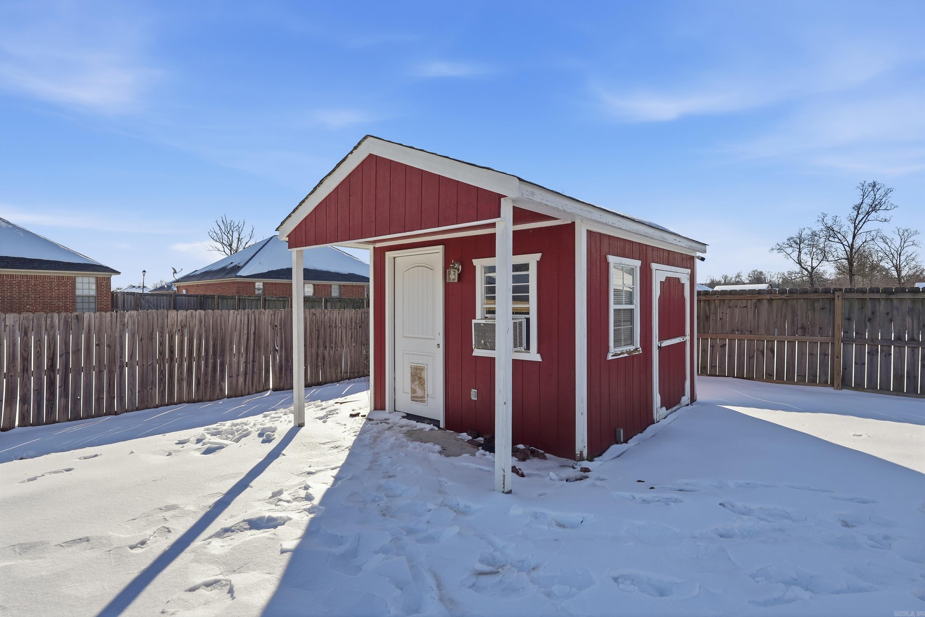 SAGEBRUSH COVE - Residential