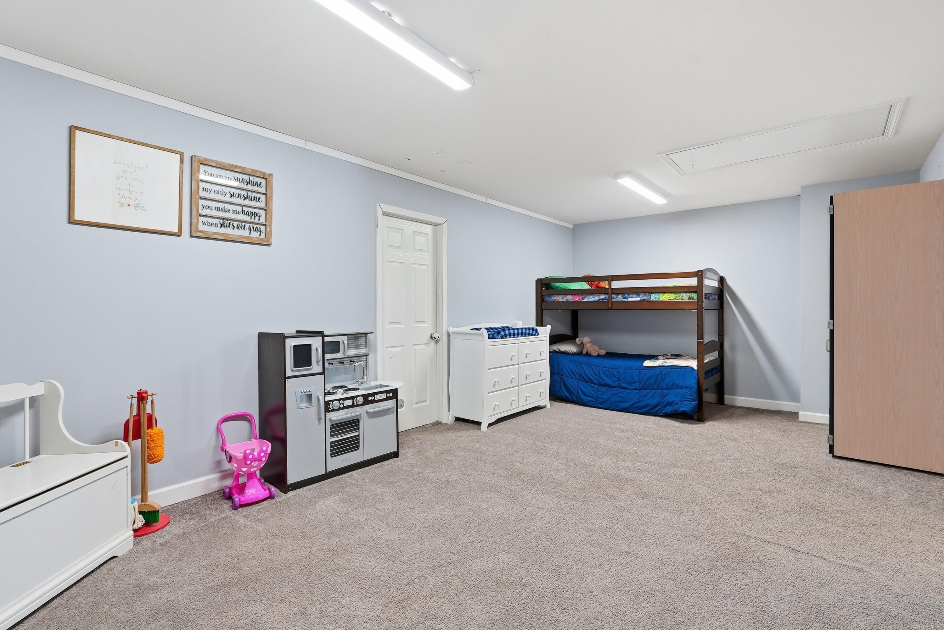 SAGEBRUSH COVE - Residential