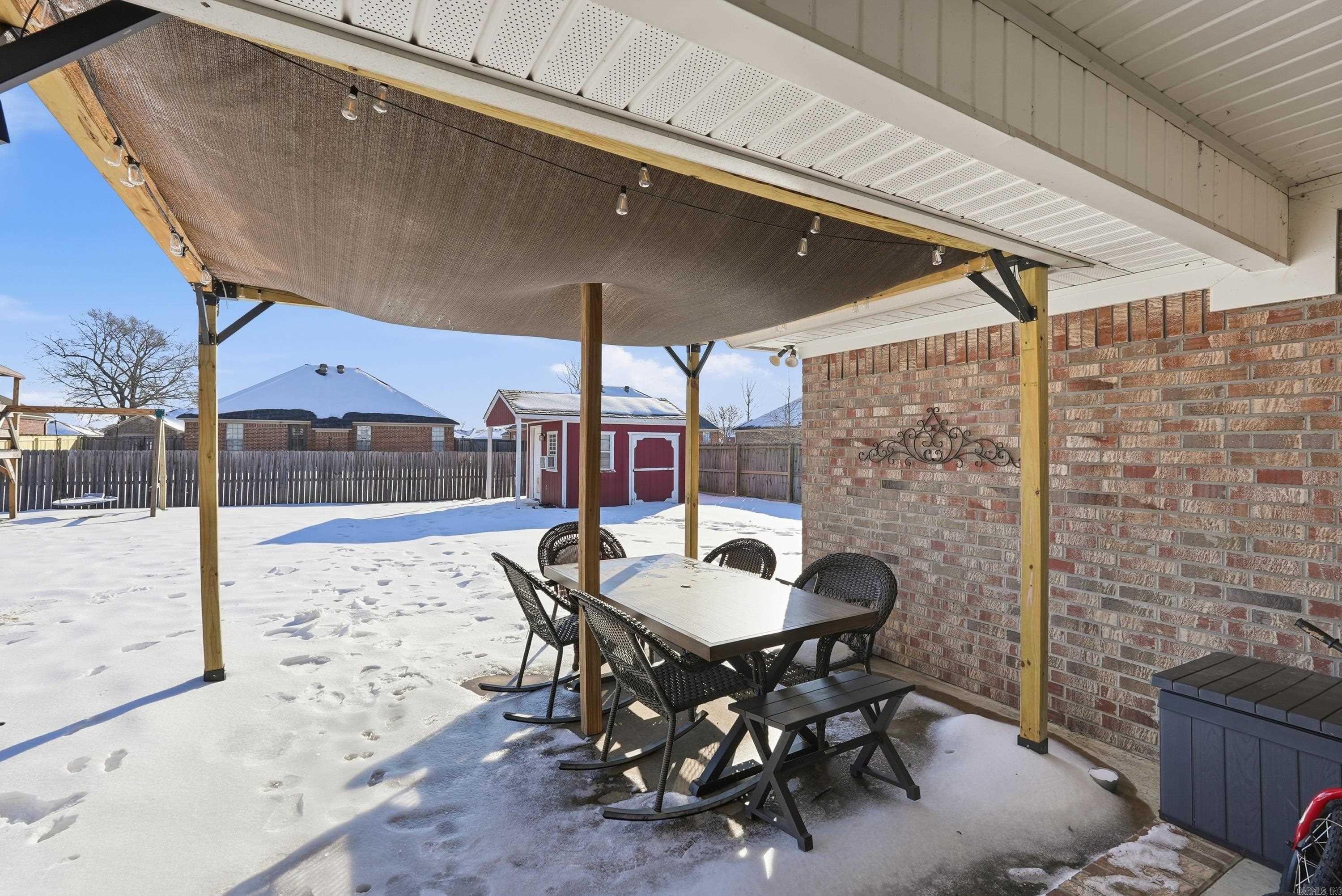 SAGEBRUSH COVE - Residential