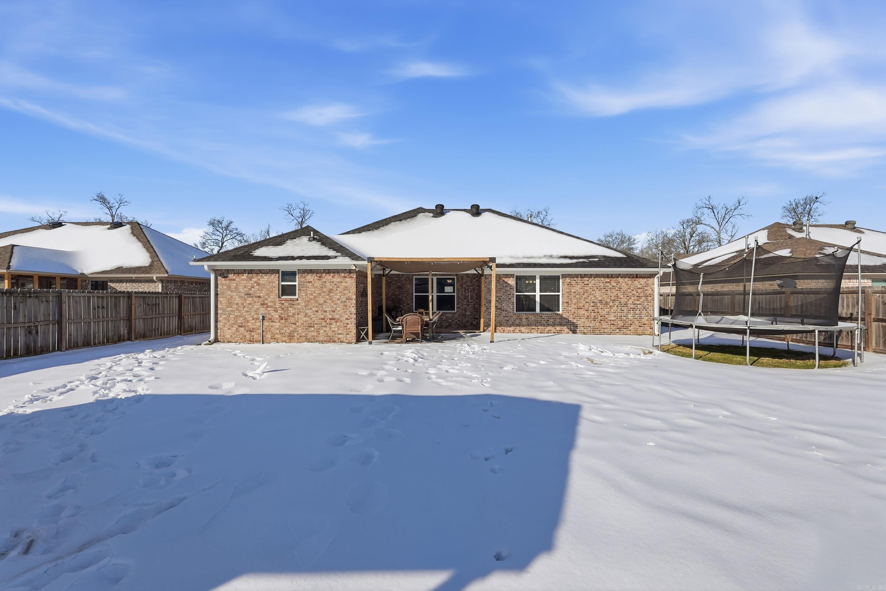 SAGEBRUSH COVE - Residential