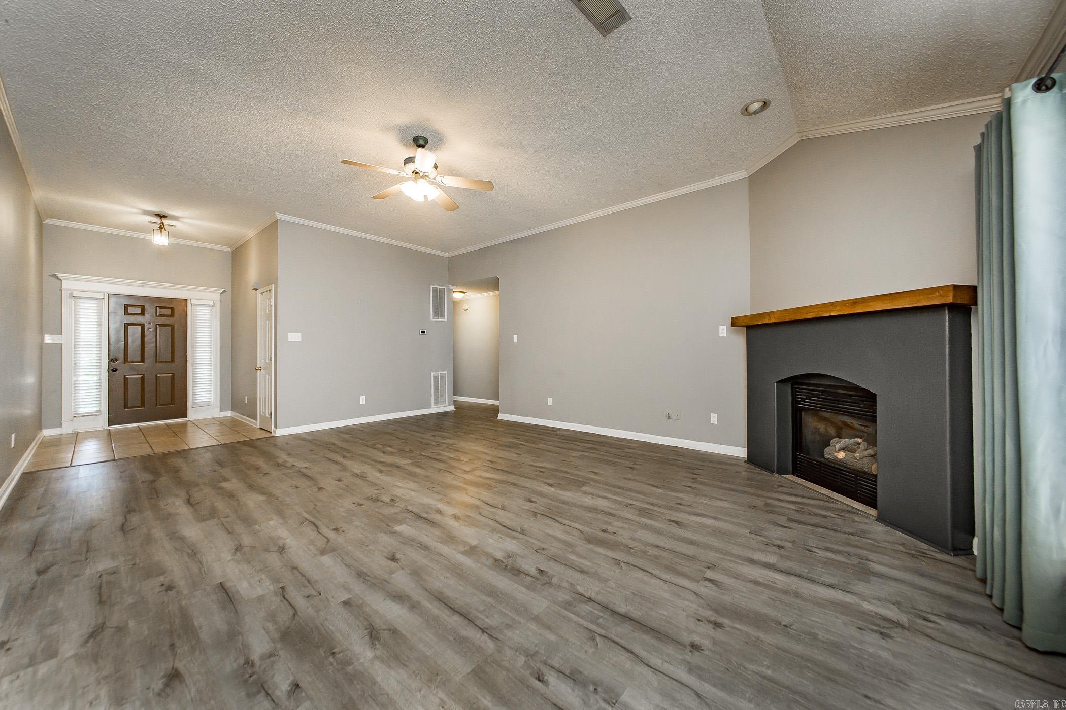 COUNTRY CLUB OF ARK THE - Residential