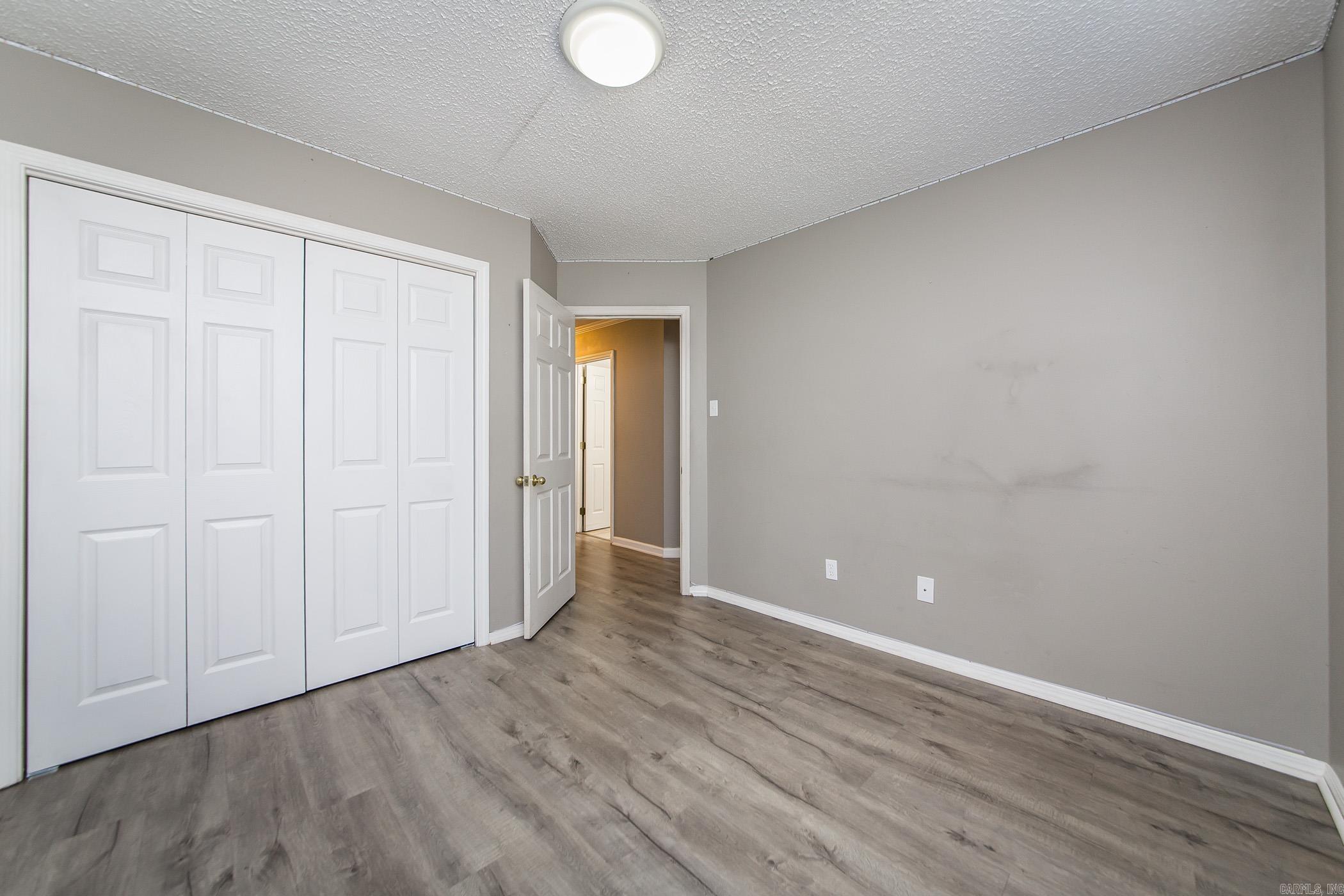 COUNTRY CLUB OF ARK THE - Residential