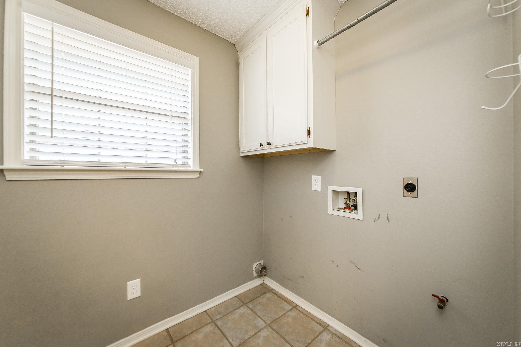 COUNTRY CLUB OF ARK THE - Residential