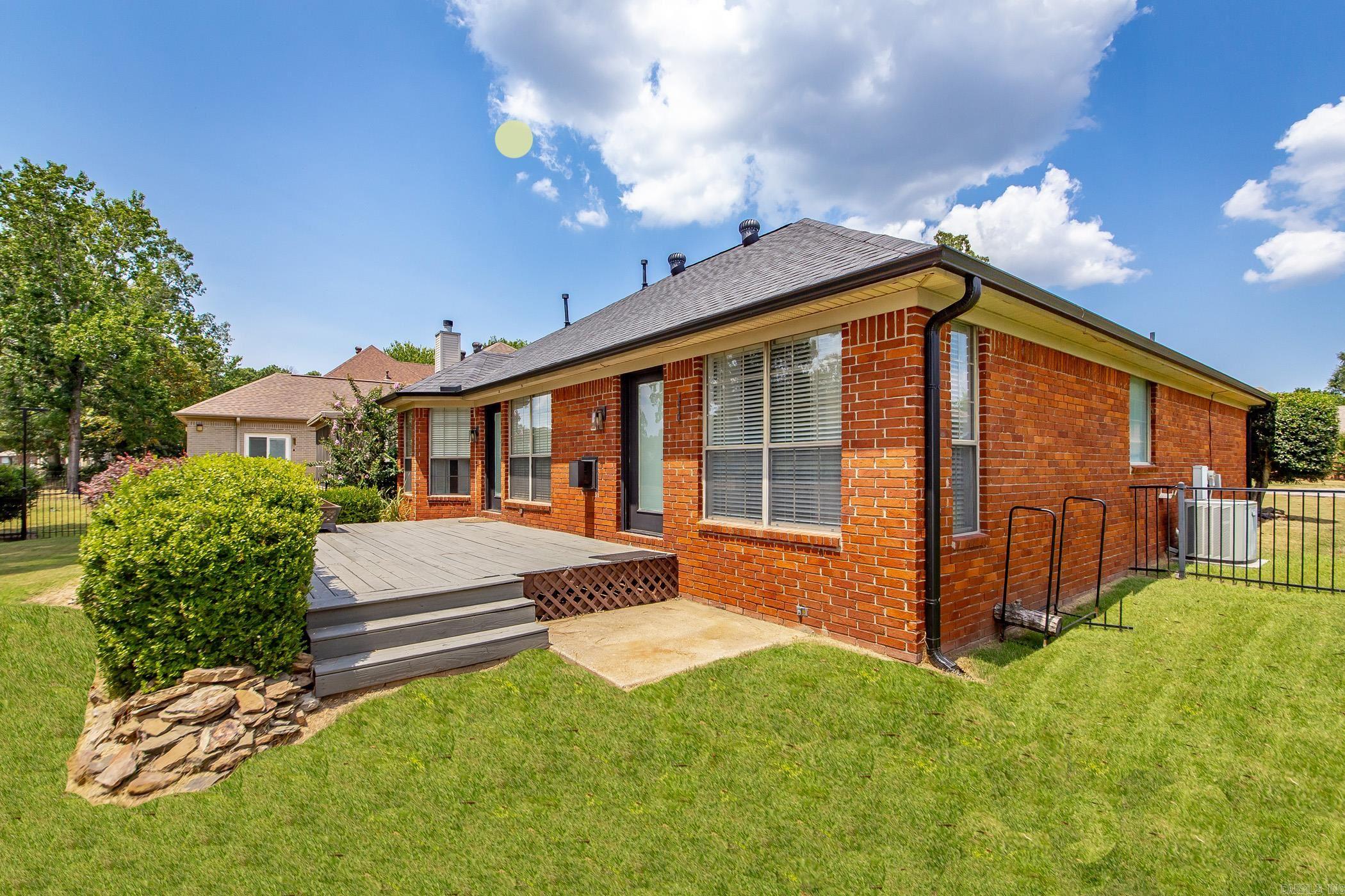 COUNTRY CLUB OF ARK THE - Residential