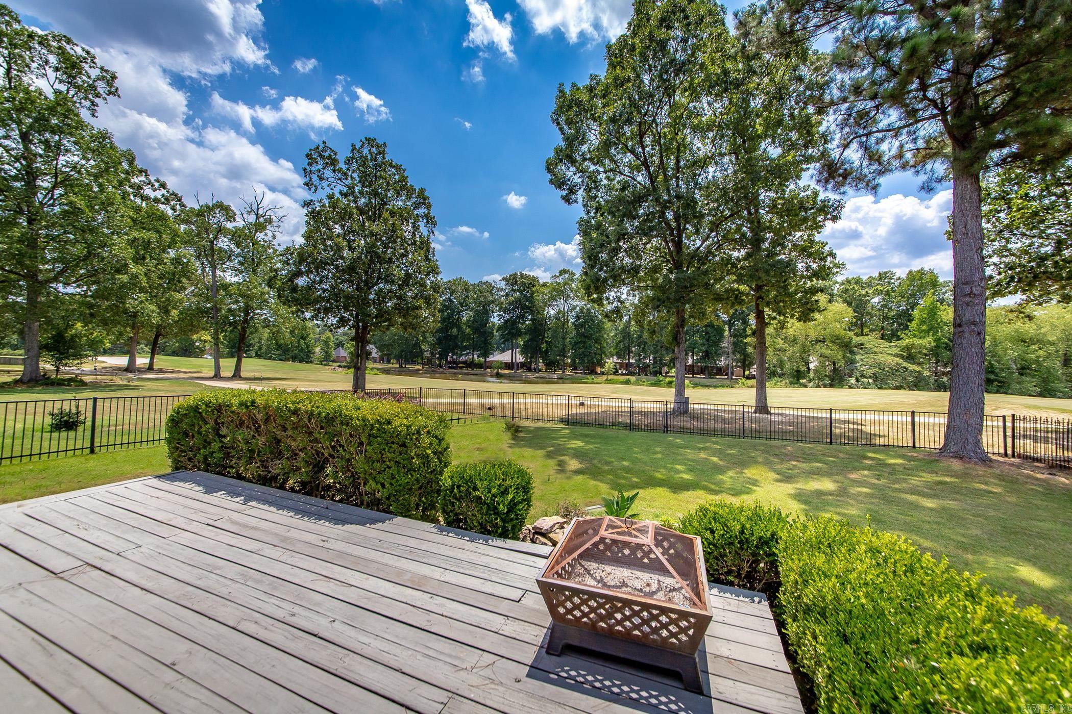 COUNTRY CLUB OF ARK THE - Residential