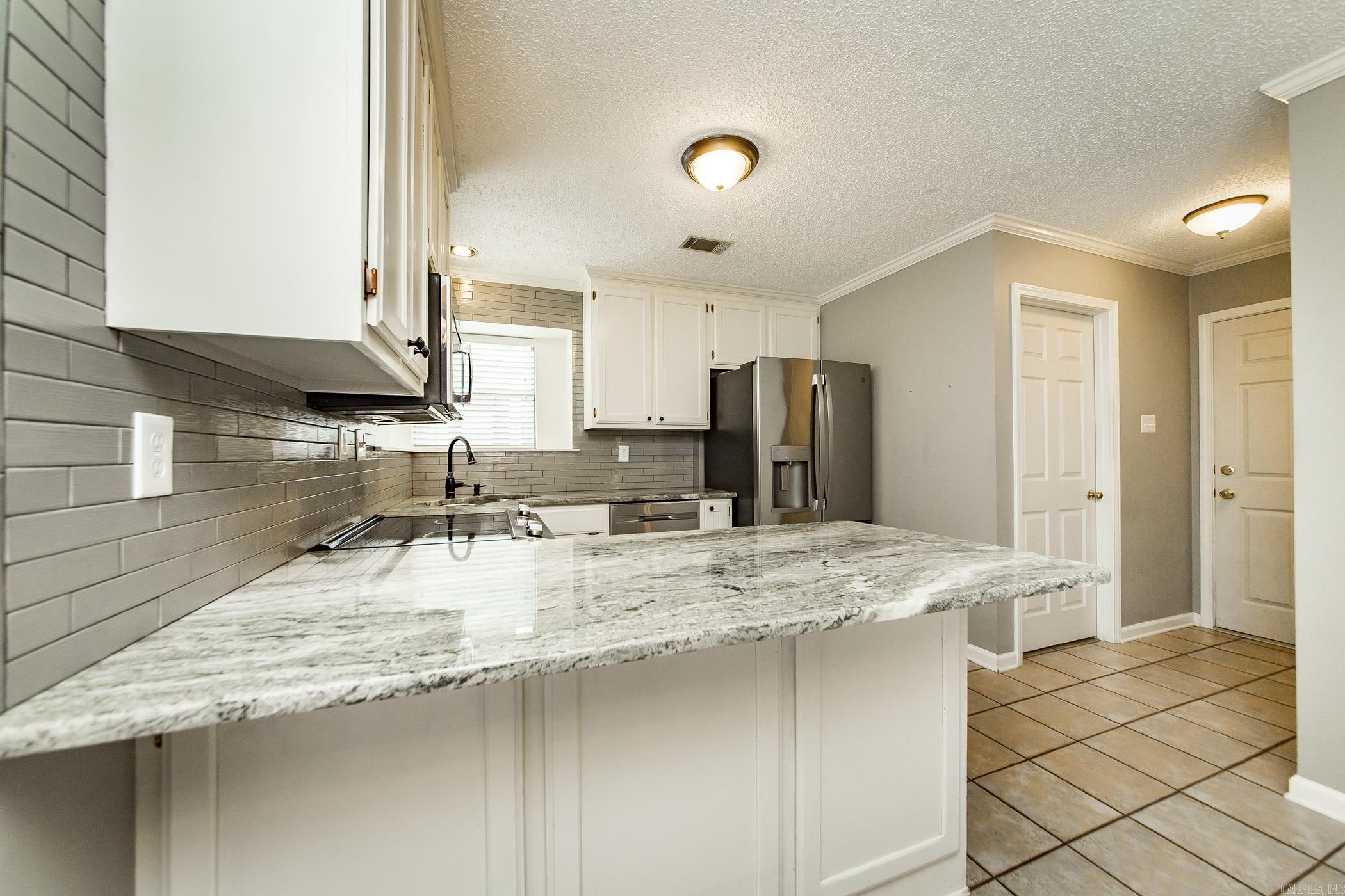 COUNTRY CLUB OF ARK THE - Residential