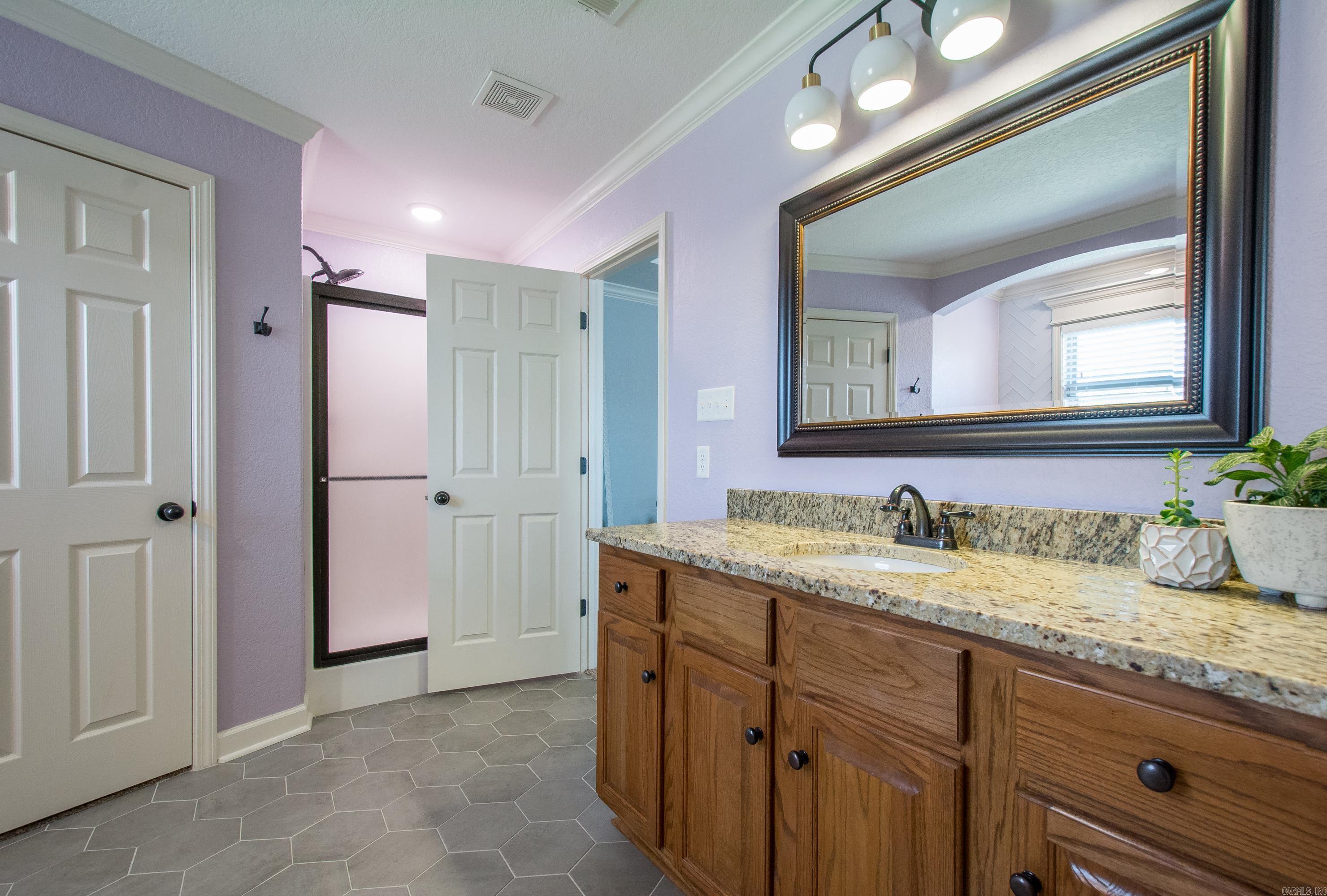 CRYSTAL LAKE - Residential