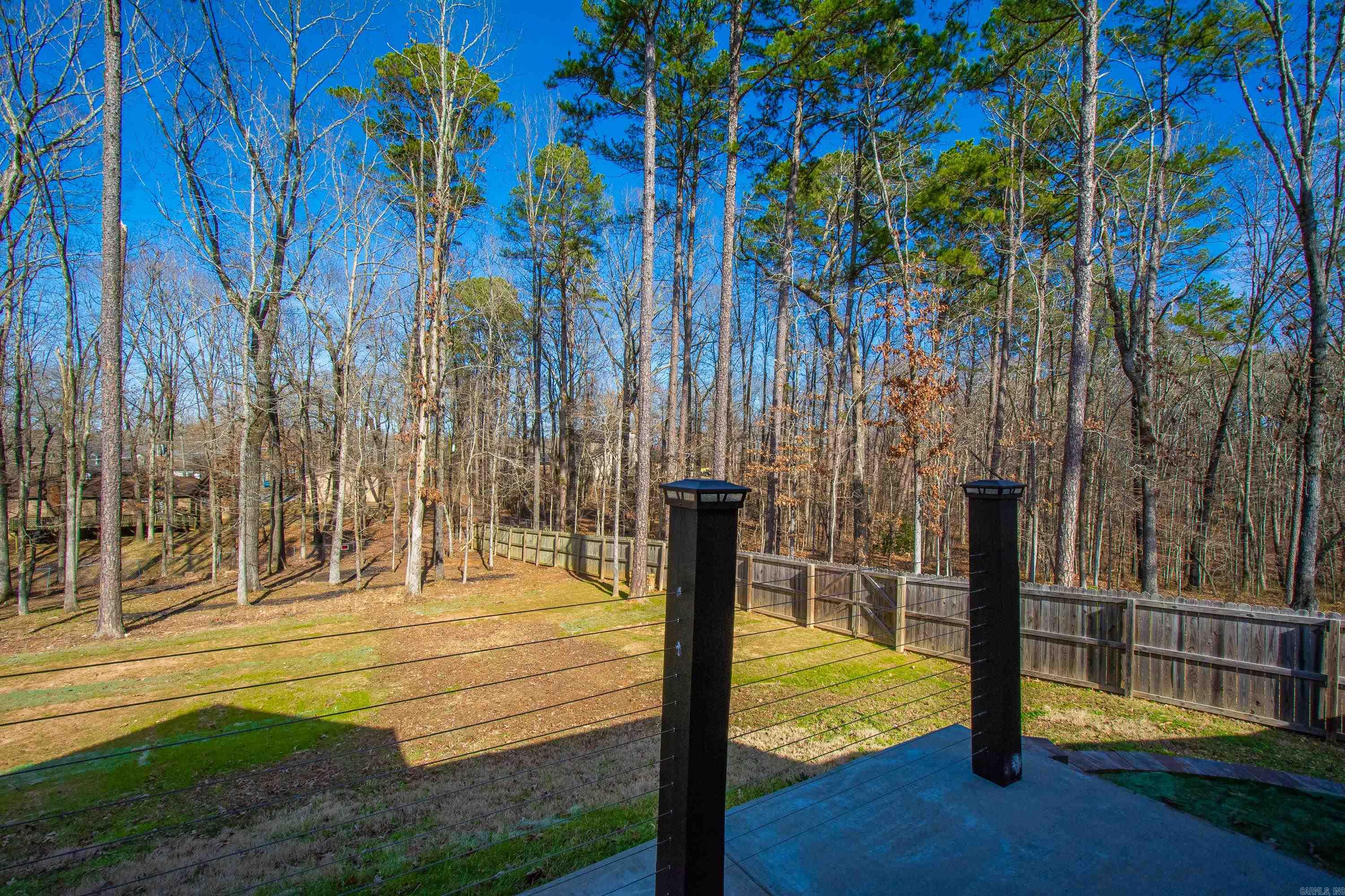 CRYSTAL LAKE - Residential