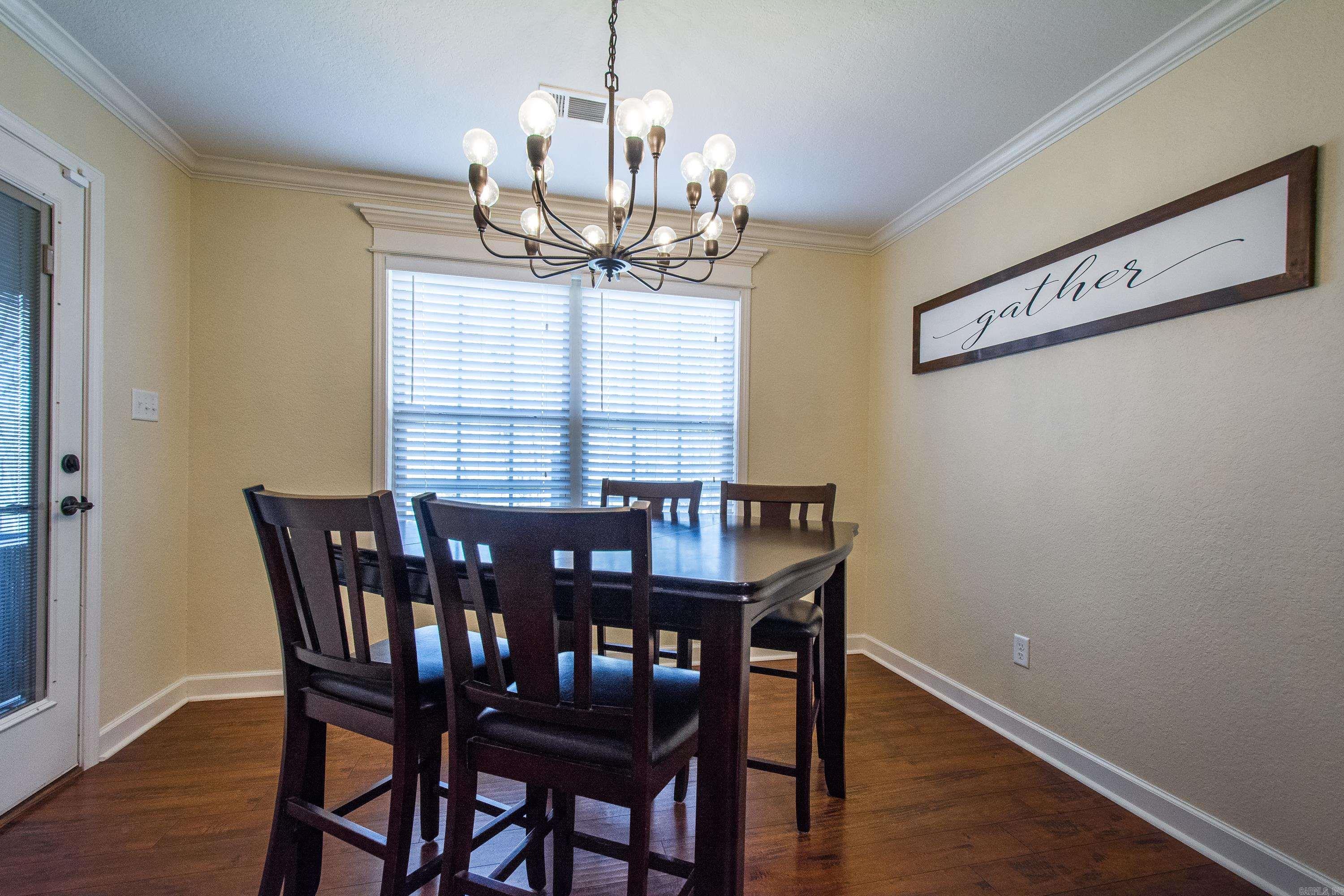 CRYSTAL LAKE - Residential