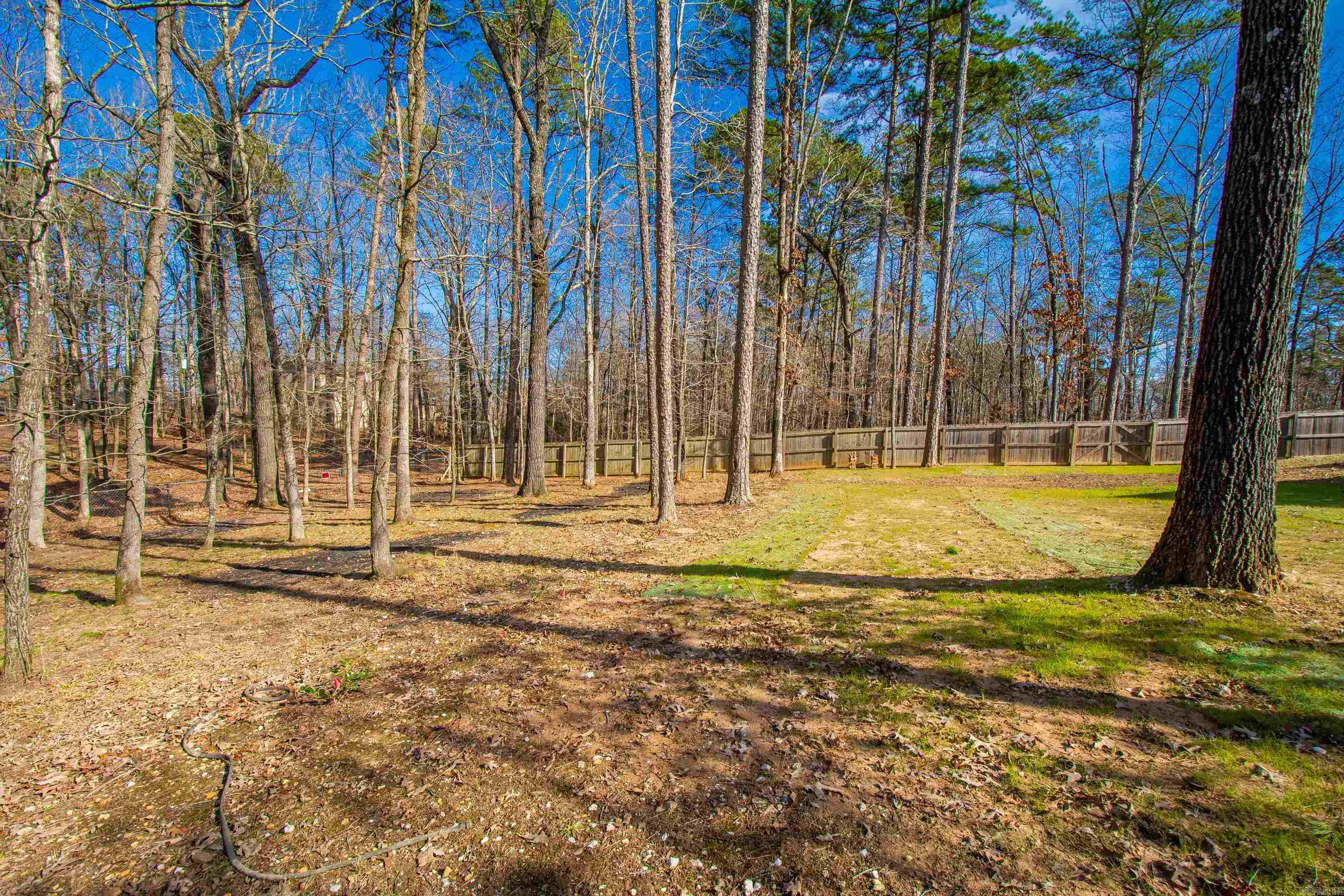 CRYSTAL LAKE - Residential