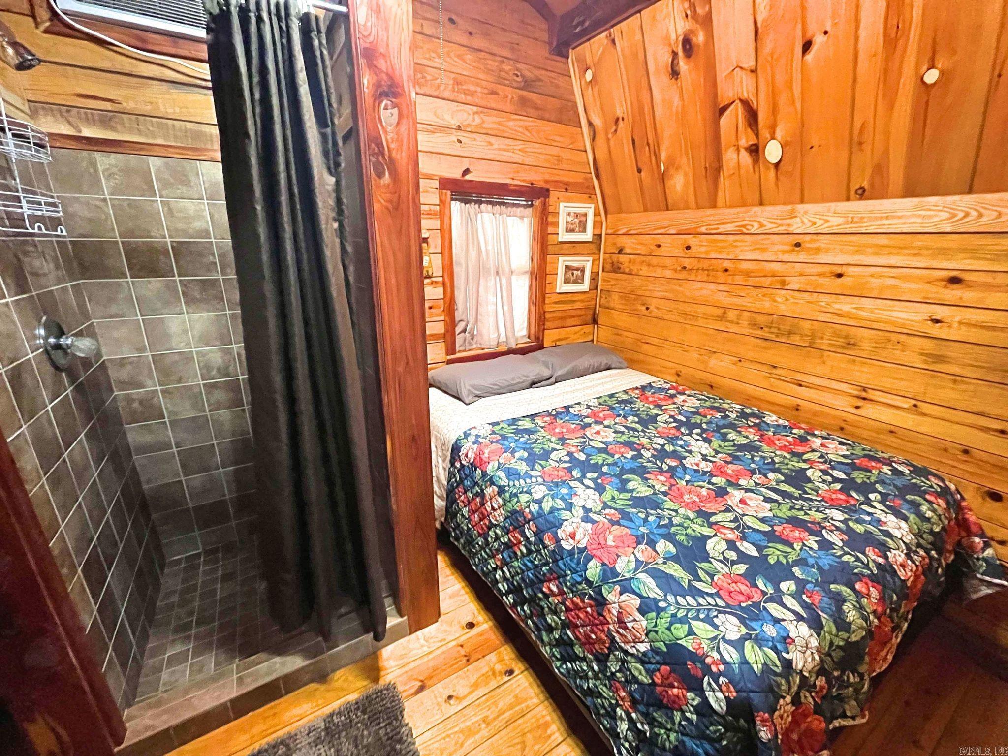 Board Camp - Residential