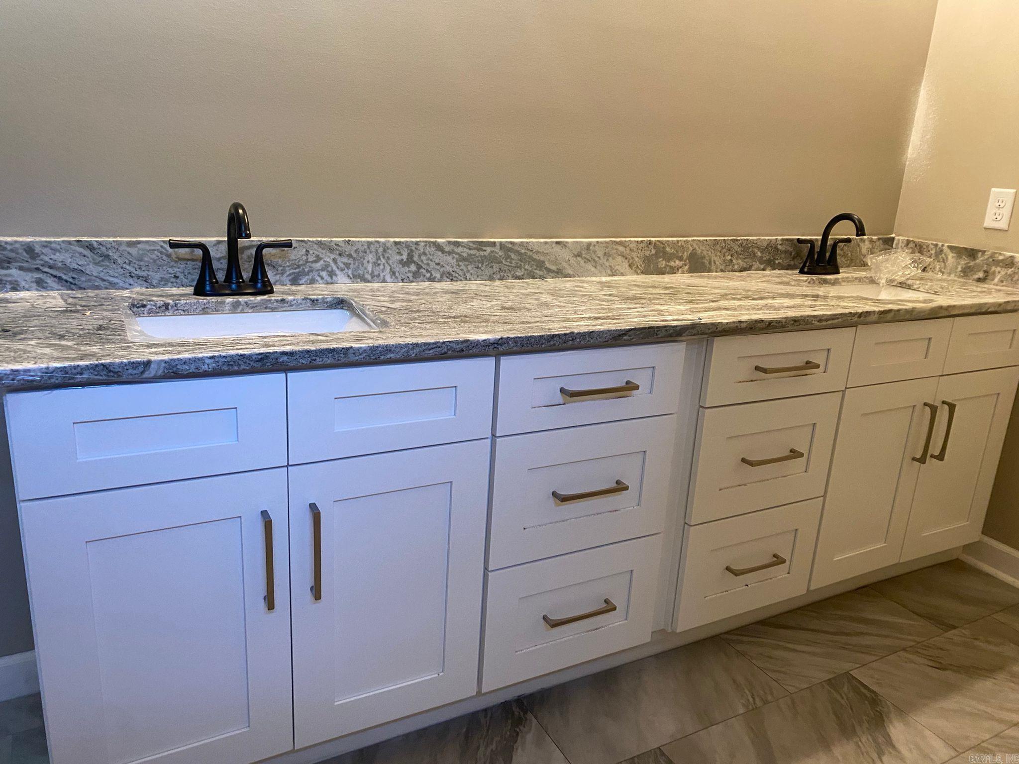 Point West 5th - Residential Lease