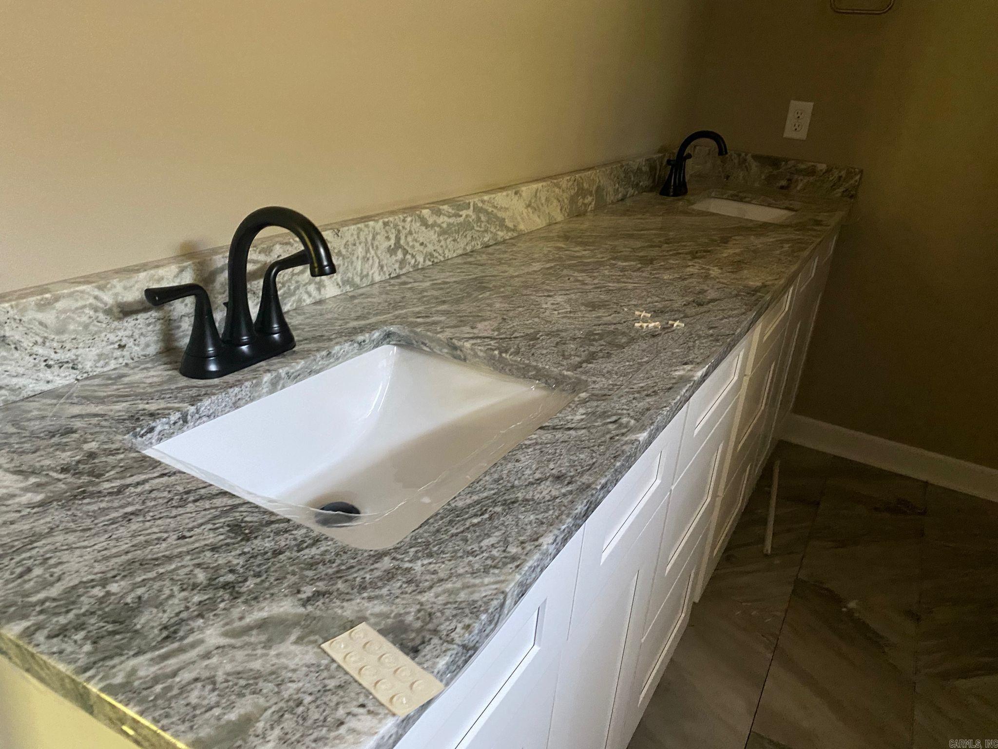 Point West 5th - Residential Lease