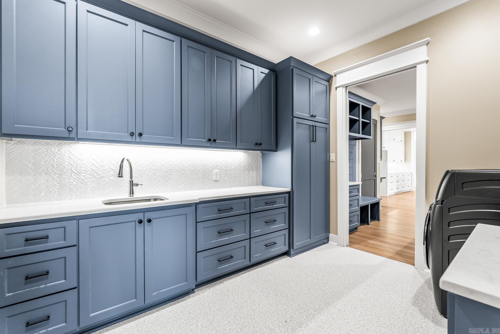 NORTH VIEW ESTATES - Residential