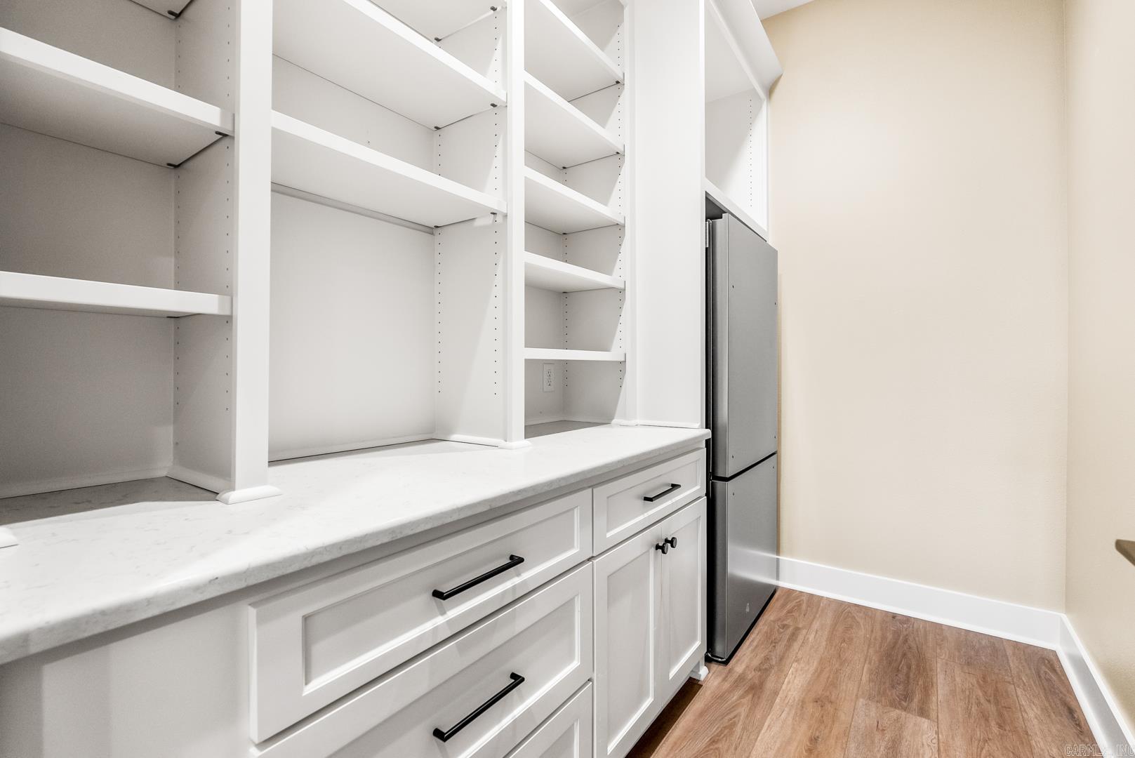 NORTH VIEW ESTATES - Residential