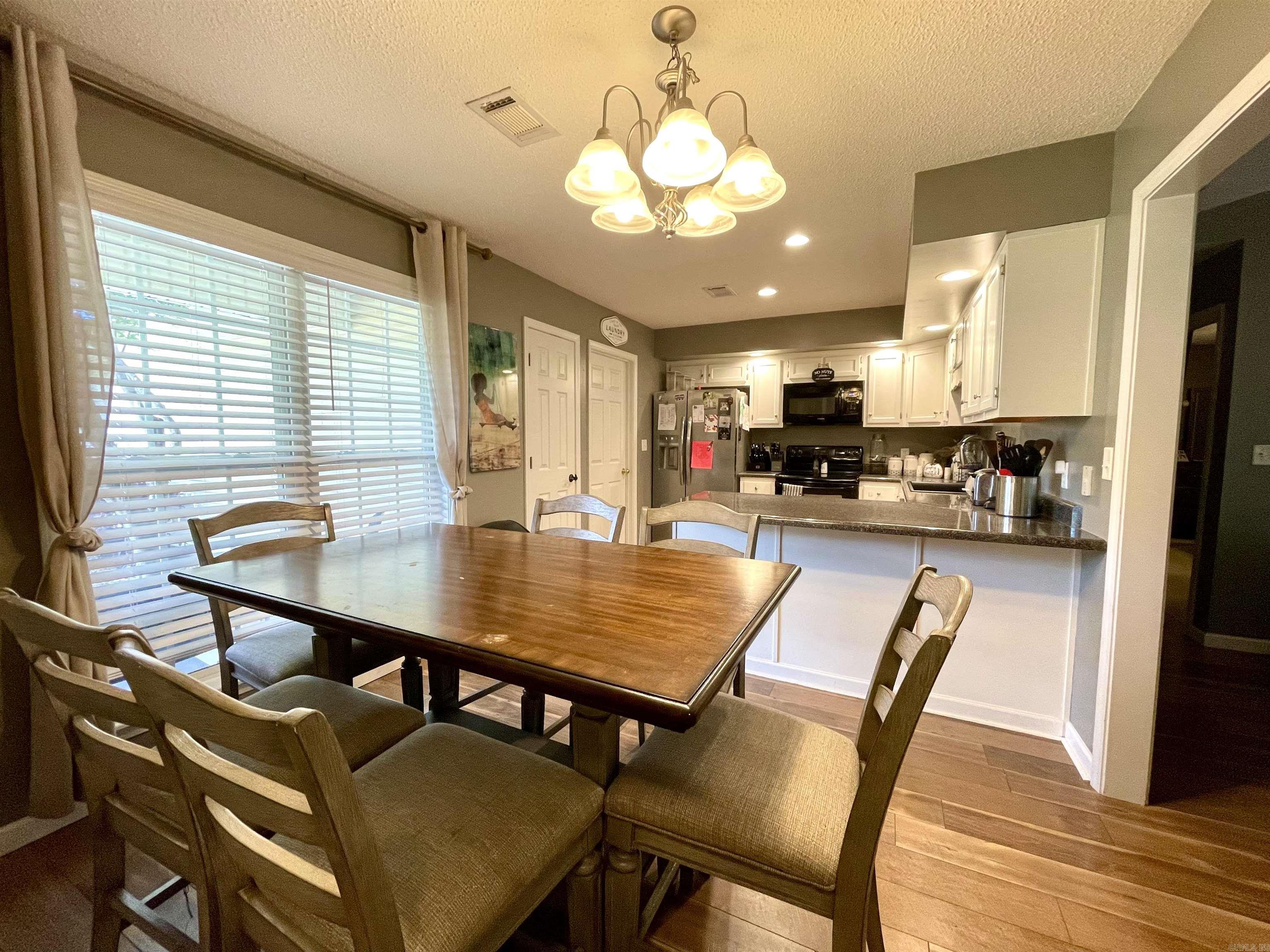 WINDSOR LANDING - Residential