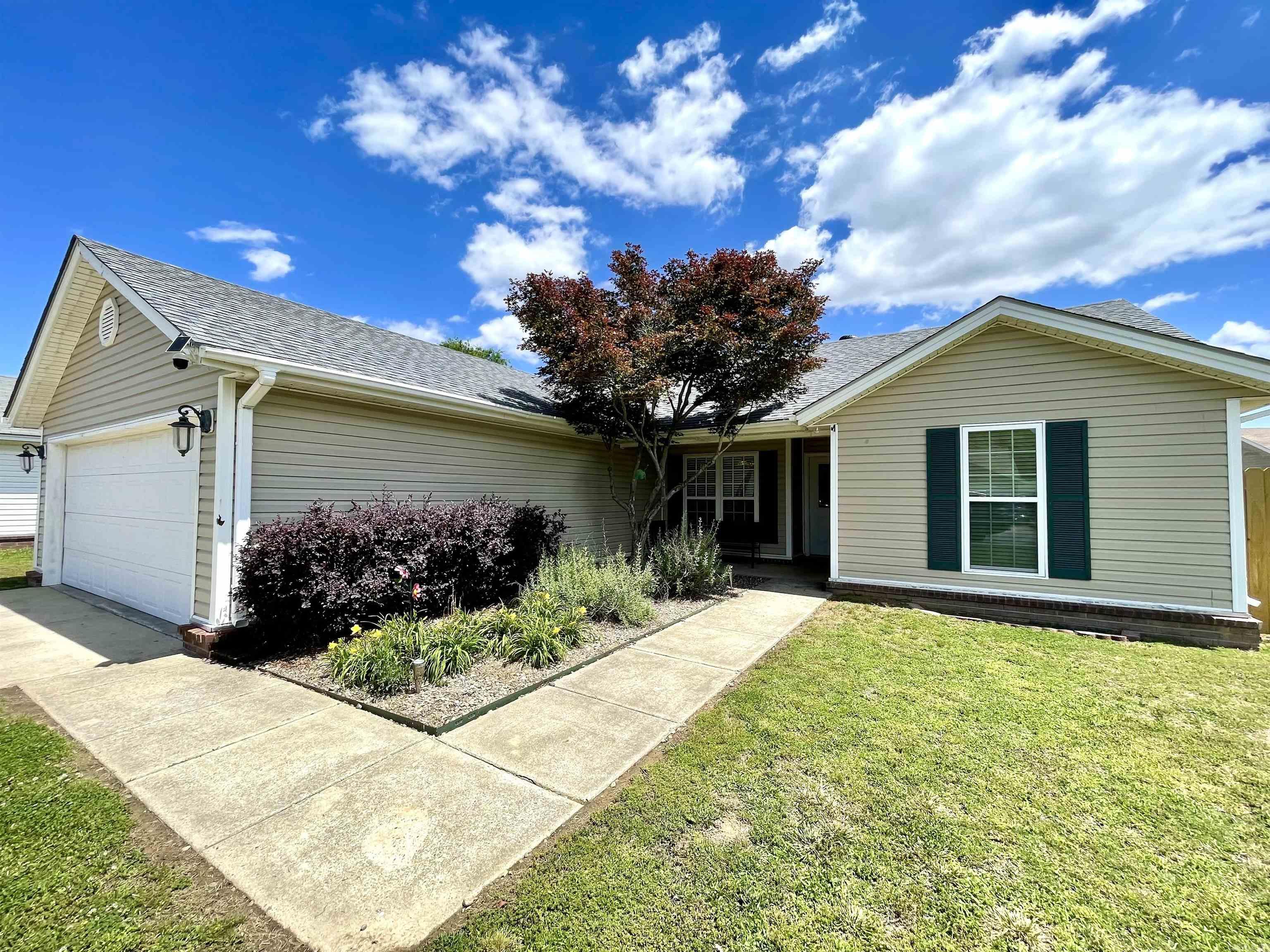 WINDSOR LANDING - Residential