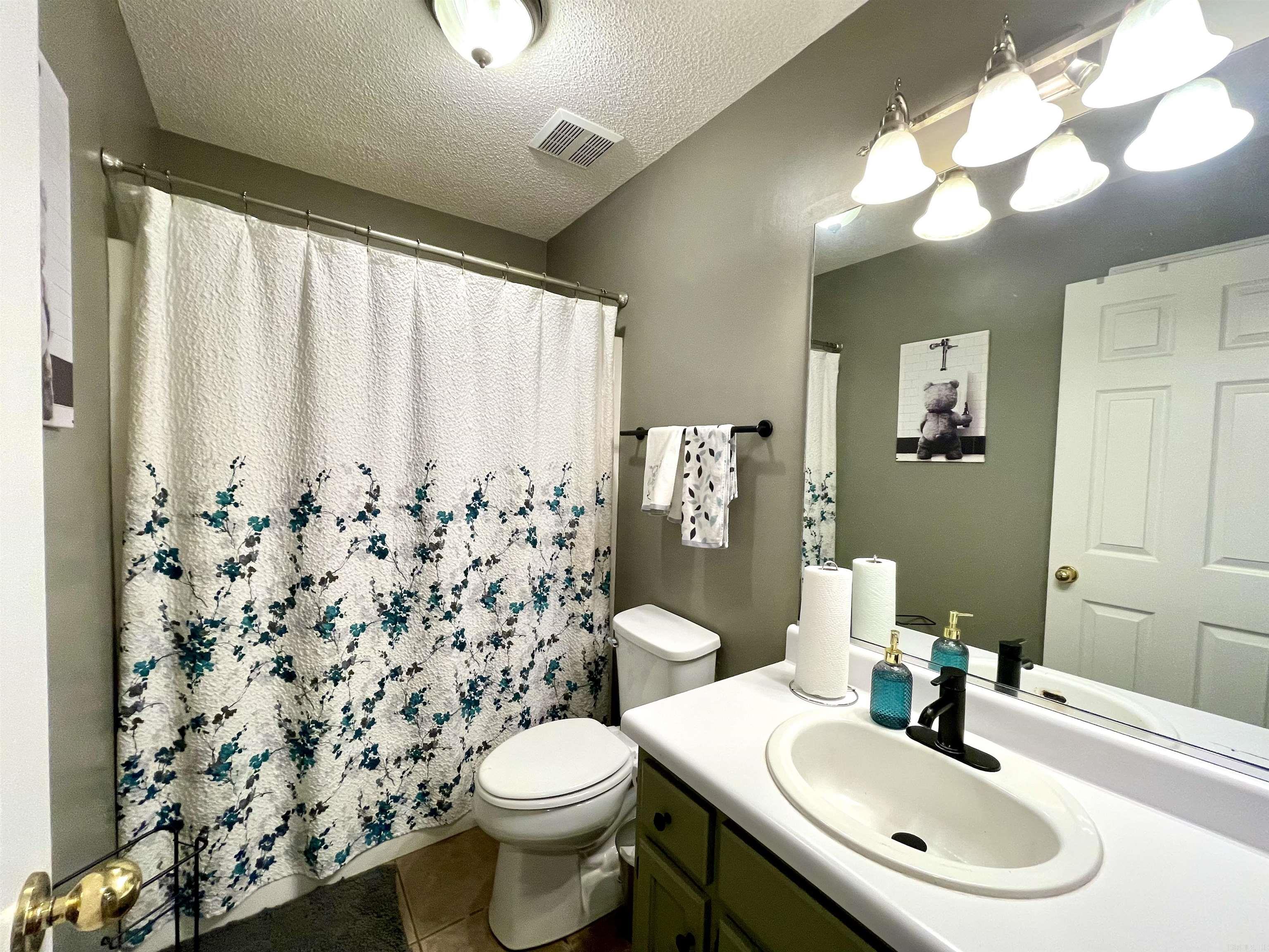 WINDSOR LANDING - Residential