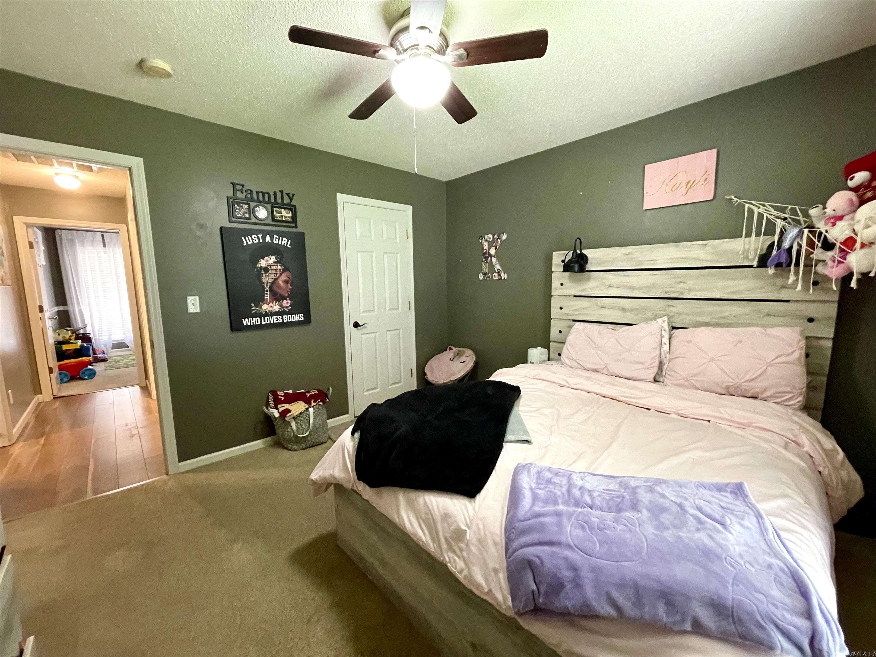 WINDSOR LANDING - Residential