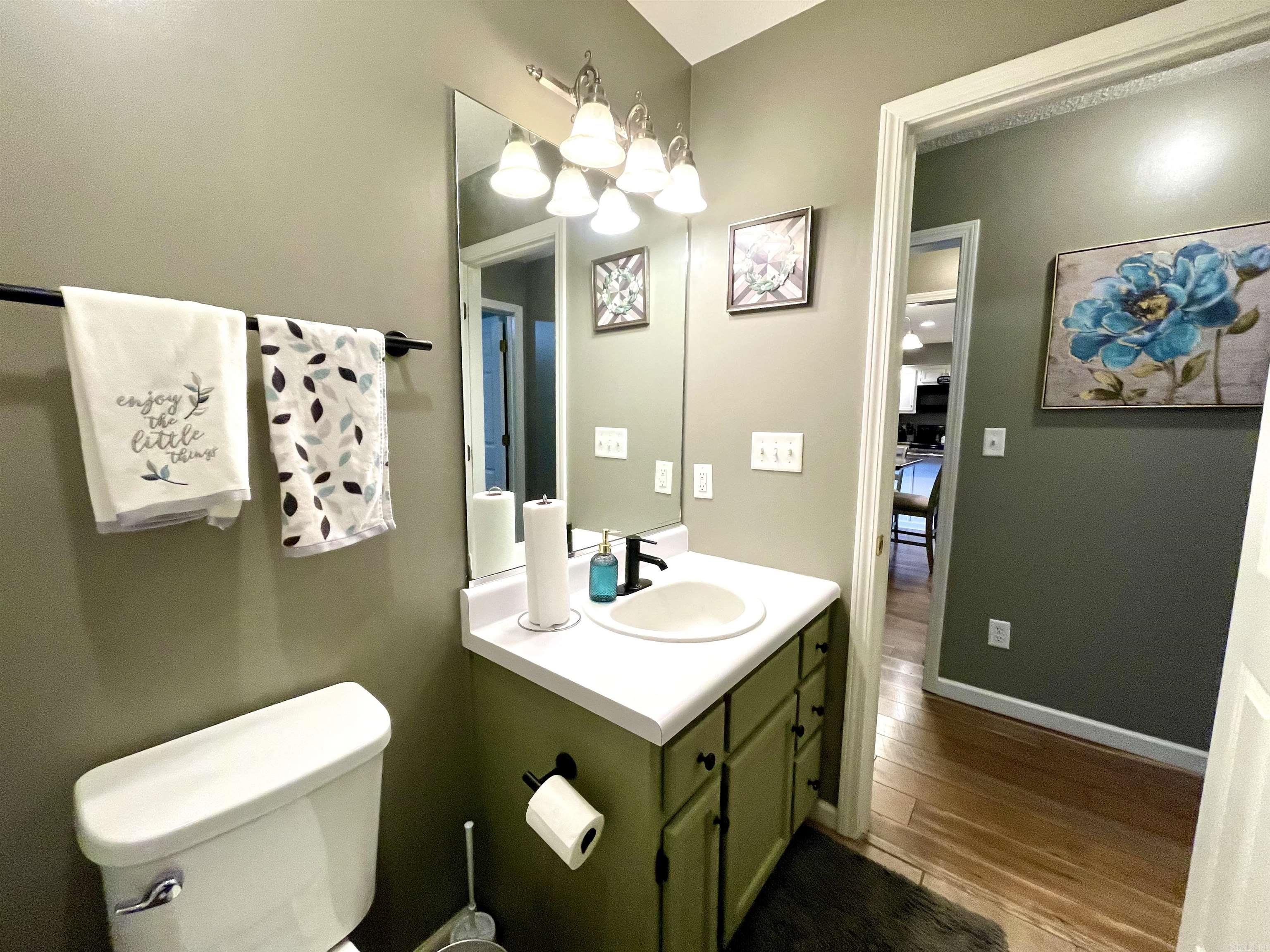 WINDSOR LANDING - Residential